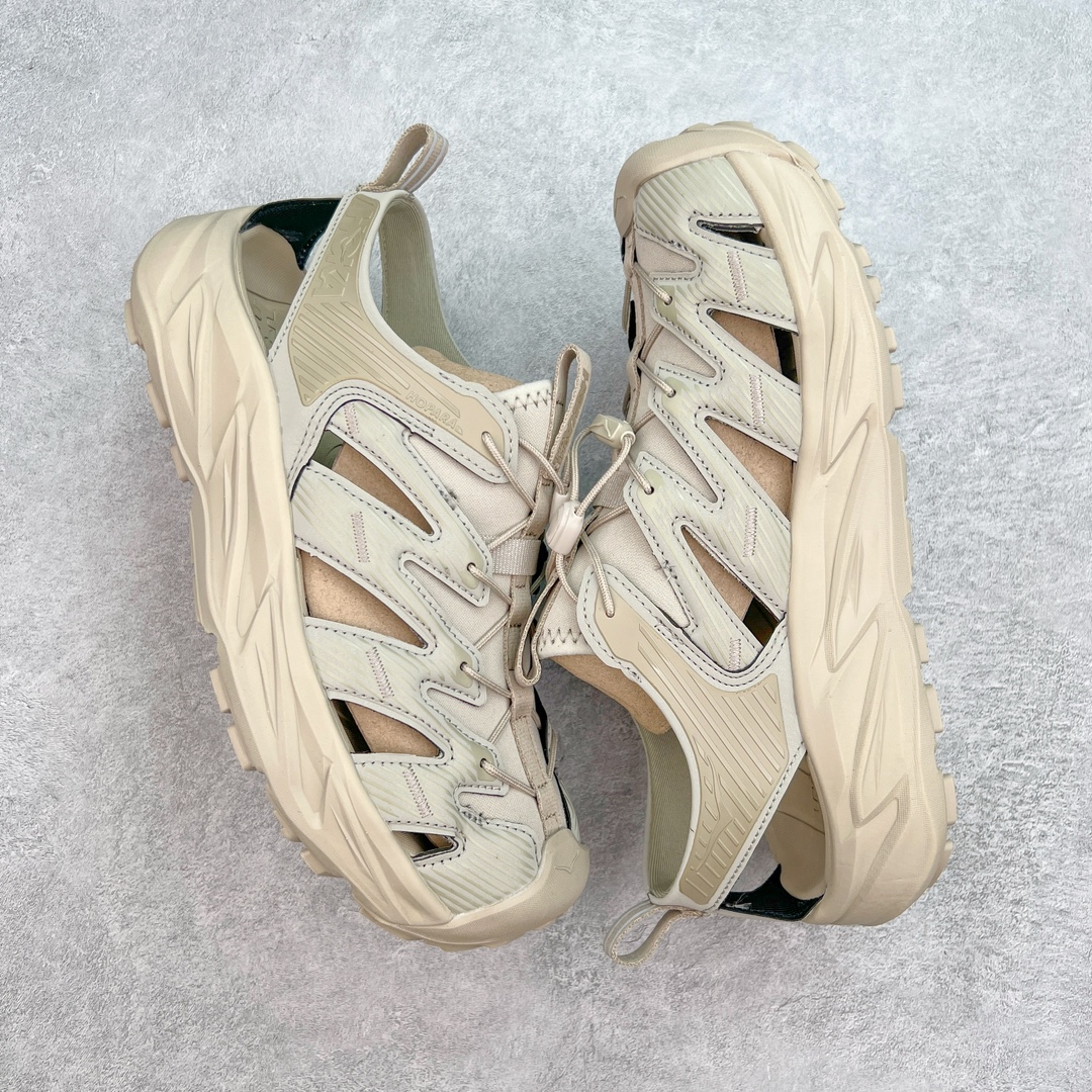 图片[3]-＃HK纯原 HOKA One One Hopara Sandals 霍帕拉系列水路两用溯溪涉水休闲户外露营凉鞋 作为先锋品牌的 HOKA ONE ONE总是以独特的方式 HOPA RA是一款溯溪鞋 又名排水鞋 可长期用于涉水和溯溪 保护脚底和脚趾的安全和舒适 鞋面材料速干 透气 耐磨 鞋底防滑 耐磨 抓地能力强 出于安全考虑 设计要求较高 涉水溯溪过程中 水 泥沙 可以直接从鞋内大孔排出 细纹鞋底使在岩石上抓地能力强 避免打滑 而上路后 鞋面具有快干透气等优点 尺码：36 36.5 37.5 38 39 40 40.5 41 42 42.5 43 44 45-选品中心