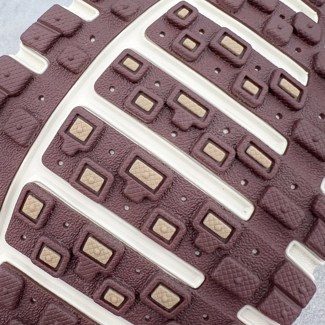 图片[20]-＃HP纯原 NK P-6000 系列低帮复古老爹风休闲运动舒适慢跑鞋 HF0728-201 购入原鞋原装纸板楦头开发 独家私模四层组合大底 市场唯一正确版本 良心定价 新配色陆续出货 进口三文治网面 融合 Pegasus 过往运动鞋设计 助力 21 世纪早期跑步运动跃升时尚新高度 采用透气网眼布、运动风格线条和耐穿覆面 兼具吸睛外观和舒适感受 中底泡绵以田径赛道为灵感 打造厚实设计 缔造出众缓震性能 尺码：36 36.5 37.5 38 38.5 39 40 40.5 41 42 42.5 43 44 44.5 45 46-选品中心