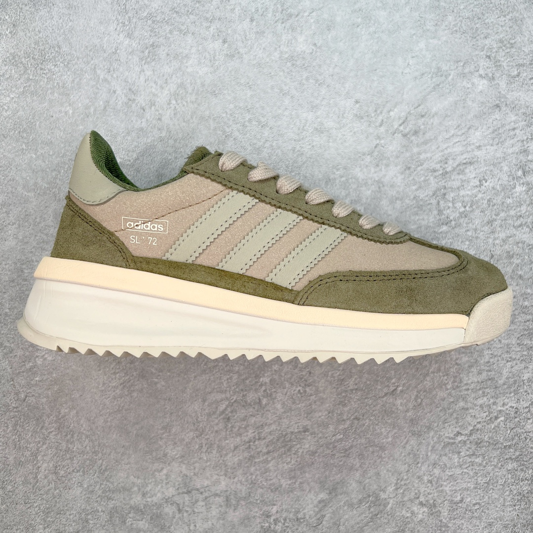 AD SL72 RS系列德训足球风百搭低帮休闲运动板鞋 IH5632 阿迪达斯Originals推出复古「T头鞋」造型的SL72鞋款复刻，有男女两款可选。男生款为SL72RS，鞋型挺立饱满，鞋底增加高度，采用麂皮与布面制作，符合复古氛围；女生款为SL72OGW，致敬经典款式，鞋身纤细，还原70年代设计，以绿色呈现，点缀金色细节。多款配色可选。「T 头鞋」这两年有多火大家见到了吧？明星、穿搭博主几乎人手一双，凭借复古味的外观，以及亲民的价格，同样成为了不少球鞋玩家日常上脚首选。近日 adidas Originals 将有「T 头鞋」造型的诞生于 1972 年的 SL72 鞋款复刻带回，各位买鞋又有新选择了。1972 年 SL72 问世后，引领了后来阿迪达斯的跑鞋发展方向，其中「SL」代表了 Super Light，彰显了产品轻便的特性。1972 年 SL72 问世后，引领了后来阿迪达斯的跑鞋发展方向，其中「SL」代表了 Super Light，彰显了产品轻便的特性。这次 adidas Originals 延续其轻质经典的基因，带来男女两款 SL72。男生款带来 SL72 RS 鞋型，RS 意为 Reshaped（重塑），鞋款在保留了经典的外观基础上，在尼龙材质里增加了填充物，使鞋型更加挺立和饱满，鞋头则更加圆润，鞋底的 EVA 材质则增加了鞋款的高度。女生款则带来 SL72 OG W 鞋型，OG 顾名思义则是致敬经典款式，相较于 RS（Reshaped）鞋款，鞋身更加纤细，其整体鞋身轮廓、线条、细节、材质上尊崇 70 年代 SL72 的设计，还原经典味道。尺码：36 36⅔ 37⅓ 38 38⅔ 39⅓ 40 40⅔ 41⅓ 42 42⅔ 43⅓ 44 44⅔ 45-选品中心