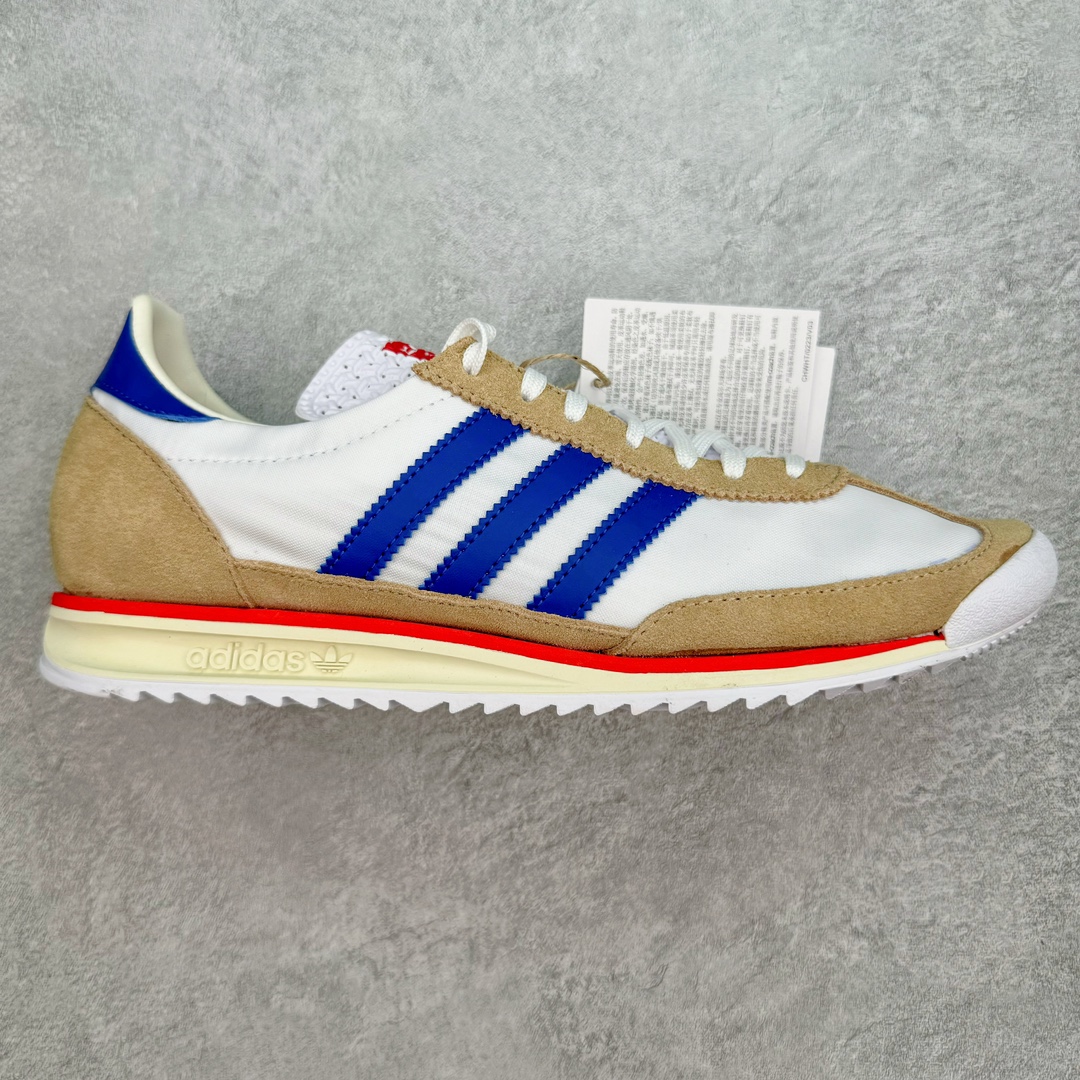 ＃MF AD Wmns SL72 OG 系列德训足球风百搭低帮休闲运动板鞋 JH8647 Originals推出复古「T头鞋」造型的SL72鞋款复刻，有男女两款可选。男生款为SL72RS，鞋型挺立饱满，鞋底增加高度，采用麂皮与布面制作，符合复古氛围；女生款为SL72OGW，致敬经典款式，鞋身纤细，还原70年代设计，以绿色呈现，点缀金色细节。多款配色可选。「T 头鞋」这两年有多火大家见到了吧？明星、穿搭博主几乎人手一双，凭借复古味的外观，以及亲民的价格，同样成为了不少球鞋玩家日常上脚首选。近日 adidas Originals 将有「T 头鞋」造型的诞生于 1972 年的 SL72 鞋款复刻带回，各位买鞋又有新选择了。1972 年 SL72 问世后，引领了后来阿迪达斯的跑鞋发展方向，其中「SL」代表了 Super Light，彰显了产品轻便的特性。1972 年 SL72 问世后，引领了后来阿迪达斯的跑鞋发展方向，其中「SL」代表了 Super Light，彰显了产品轻便的特性。这次 adidas Originals 延续其轻质经典的基因，带来男女两款 SL72。男生款带来 SL72 RS 鞋型，RS 意为 Reshaped（重塑），鞋款在保留了经典的外观基础上，在尼龙材质里增加了填充物，使鞋型更加挺立和饱满，鞋头则更加圆润，鞋底的 EVA 材质则增加了鞋款的高度。女生款则带来 SL72 OG W 鞋型，OG 顾名思义则是致敬经典款式，相较于 RS（Reshaped）鞋款，鞋身更加纤细，其整体鞋身轮廓、线条、细节、材质上尊崇 70 年代 SL72 的设计，还原经典味道。尺码：36 36⅔ 37⅓ 38 38⅔ 39⅓ 40 40⅔ 41⅓ 42 42⅔ 43⅓ 44 44⅔ 45-选品中心