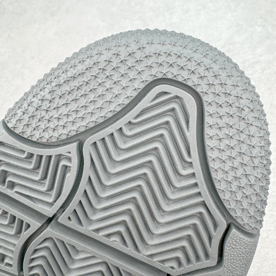 图片[25]-＃GX Air Jordan AJ4 SE “Paris Olympics” 巴黎奥运会 FQ7928-001 圈内最强四代 独家外贸特供尺码含 45.5 49.5 50.5 耗时半年巨作 全套原纸板楦头开发 原厂特供皮料加持 确保原汁原味 完美呈现四代版型 一比一鞋头弧度高度鞋身弧度 数据细节工艺流程均保持原鞋一致 原厂TPU网格鞋带扣 正确内里网布 菱角分明不变形无多余毛边 柔软性质感一致于原鞋 市场唯一原厂鞋扣模具 背面可见隐藏注塑口 原厂织唛标 原厂飞人电绣工艺 尾指中部跳三针 独家绑鞋带手法 印刷中底布 四线拉帮 米色美纹纸贴合固定 进口港宝加持 后跟自然饱满 全鞋荧光划线卡点 追求极致完美 每一双都是工艺品 多重QC质检 超越公司货的品控标准 实实在在的免检产品 尺码：40 40.5 41 42 42.5 43 44 44.5 45 45.5 46 47.5 48.5 49.5 50.5-选品中心