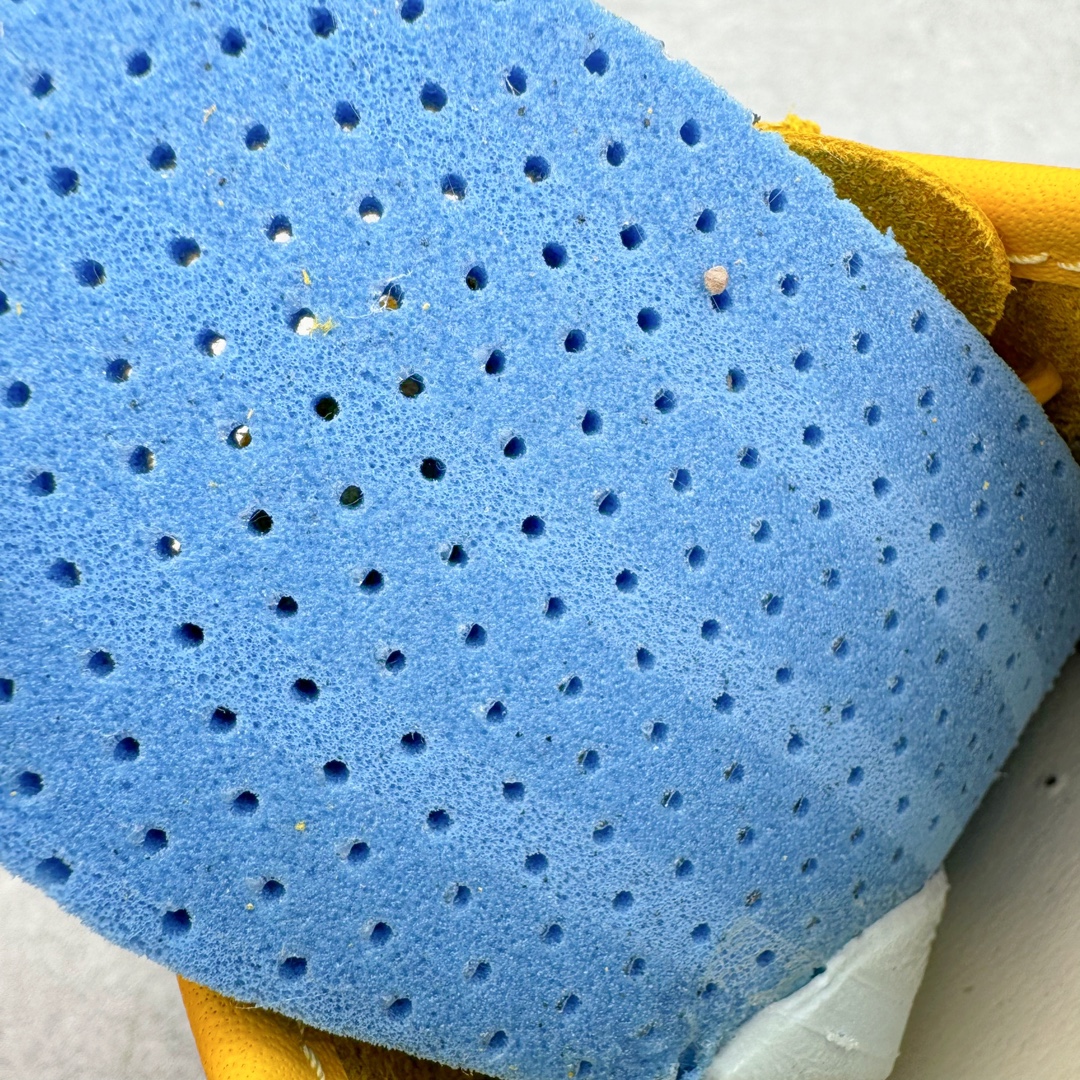 图片[11]-＃MOK Asics Onitsuka Tiger MEXICO 66 亚瑟士鬼冢虎复古经典板鞋 市场最强版本 每个配色均购入原鞋校对 真正原厂头层牛皮 如假包赔 纹路、色泽、皮心颜色 质感百分百还原 海外订单工厂出品 超成熟稳定的做工品控 原装全套纸板楦头开发 原汁原味 完美呈现版型 私模正确鞋底咬花纹路 一比一鞋头弧度高度鞋身弧度 绝不口嗨 细节品控鞋型随意秒杀市面 原档咬花纹路私模大底 一个单元有六个三角形 总体形拼接呈现花瓣状 官方四联吊牌 原装Ortholite轻量化鞋垫 原盒原配 质保卡 说明书 钢印防尘纸 纸板中底带钢印 乳胶组合鞋垫 支持全方位的对比专柜 产品从款式颜色造型上体现出追求舒适和细节的完美 鞋类更是推崇手工制作的严谨与完美 融舒适性与可穿性的设计风格 注重细节的完美和别致魅力 既保持稳重 又不失轻松的时尚感 尺码：35 36 37 37.5 38 39 39.5 40 40.5 41.5 42 42.5 43.5 44 45 46-选品中心