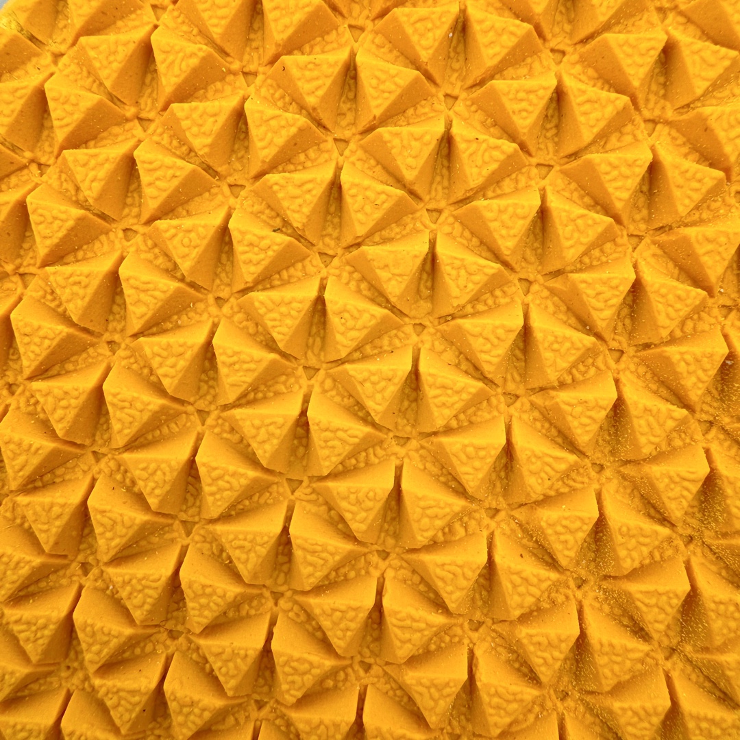 图片[18]-＃MOK Asics Onitsuka Tiger MEXICO 66 亚瑟士鬼冢虎复古经典板鞋 市场最强版本 每个配色均购入原鞋校对 真正原厂头层牛皮 如假包赔 纹路、色泽、皮心颜色 质感百分百还原 海外订单工厂出品 超成熟稳定的做工品控 原装全套纸板楦头开发 原汁原味 完美呈现版型 私模正确鞋底咬花纹路 一比一鞋头弧度高度鞋身弧度 绝不口嗨 细节品控鞋型随意秒杀市面 原档咬花纹路私模大底 一个单元有六个三角形 总体形拼接呈现花瓣状 官方四联吊牌 原装Ortholite轻量化鞋垫 原盒原配 质保卡 说明书 钢印防尘纸 纸板中底带钢印 乳胶组合鞋垫 支持全方位的对比专柜 产品从款式颜色造型上体现出追求舒适和细节的完美 鞋类更是推崇手工制作的严谨与完美 融舒适性与可穿性的设计风格 注重细节的完美和别致魅力 既保持稳重 又不失轻松的时尚感 尺码：35 36 37 37.5 38 39 39.5 40 40.5 41.5 42 42.5 43.5 44 45 46-选品中心