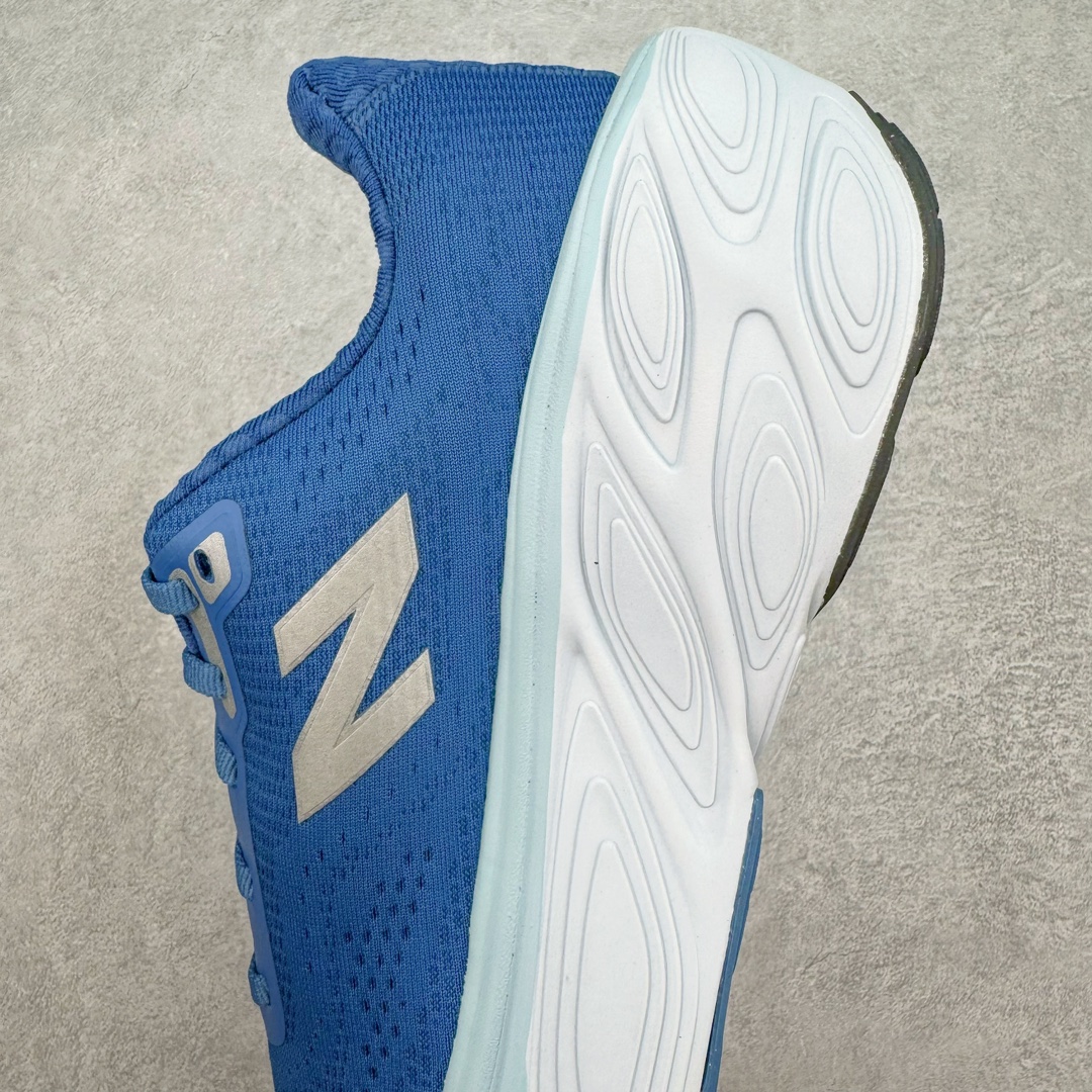图片[7]-＃C版 New Balance Fresh Foam X Vongo NB新百伦 V5系列低帮轻量化厚底健身休闲运动慢跑鞋 原楦原纸版开发#采用一体式工程网眼鞋面及热熔Logo细节#中底嵌入Fresh Foam X 中底轻量化泡沫技术#组合防滑耐磨橡胶外底片❗️更厚更弹,NB舒适健步跑鞋!近赏｜无论是日常慢跑，还是City Walk，它都可轻松应对提起今年最流行的事情，想必在你所在的城市来一段City Walk，带给你久违的松弛感、治愈你柔软的需要的New Balance NB Vongo v5顶级稳定支撑跑鞋 | Vongo v5是New Balance顶级稳定支撑训练鞋，稳定性出色，功能强大，舒适度高。中底使用的是NB最新的Fresh Foam X泡棉，内嵌一款TPU板，增加稳定性。可以进行日常长距离训练。尺码：36 37 37.5 38 38.5 39.5 40 40.5 41.5 42 42.5 43 44 45-选品中心