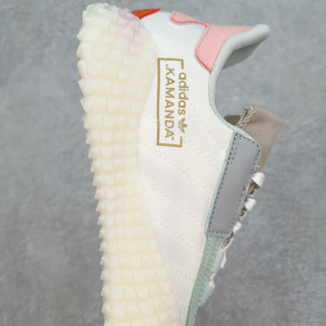 图片[6]-＃纯原 AD Originals Country x Kamanda卡曼达混合系列章鱼卷底复古锯齿休闲运动训练慢跑鞋 货号：FV3162 今年推出的全新鞋型 Kamanda，由于其夸张独特的外底，被玩家们称为“鱿鱼卷”，关注度一直颇高。将经典跑鞋 Country 的鞋面移植到 Kamanda 外底上 鞋面使用轻薄的尼龙布搭配皮革打造，以白色搭配绿色点缀，无论用料质感还是配色都极具复古气息。外底为 Kamanda 标志性的上翻设计，造型前卫，与复古风鞋面形成鲜明反差。尺码：36 36.5 37.5 38 38.5 39 40 40.5 41 42 42.5 43 44 44.5 45-选品中心