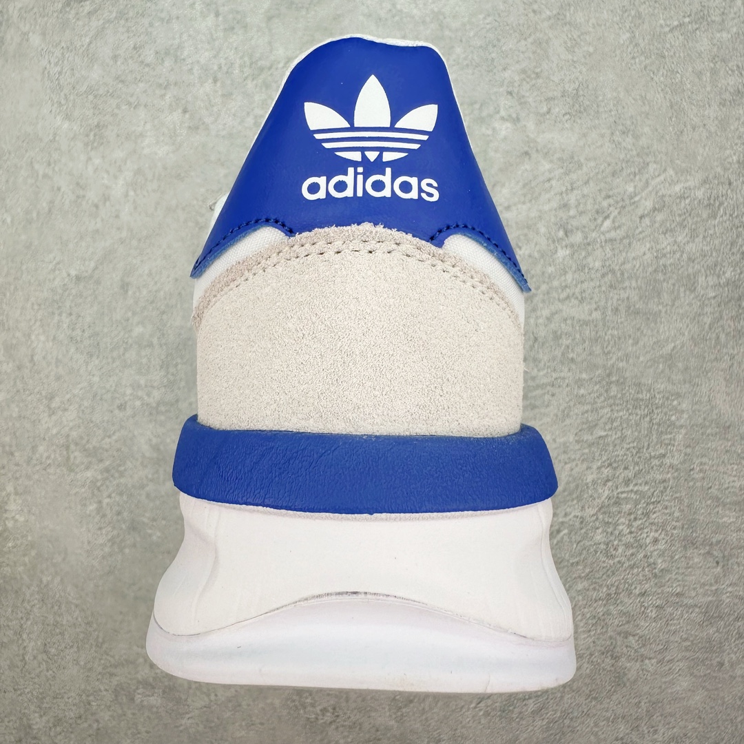 图片[8]-AD SL72 RS系列德训足球风百搭低帮休闲运动板鞋 VF4430 阿迪达斯Originals推出复古「T头鞋」造型的SL72鞋款复刻，有男女两款可选。男生款为SL72RS，鞋型挺立饱满，鞋底增加高度，采用麂皮与布面制作，符合复古氛围；女生款为SL72OGW，致敬经典款式，鞋身纤细，还原70年代设计，以绿色呈现，点缀金色细节。多款配色可选。「T 头鞋」这两年有多火大家见到了吧？明星、穿搭博主几乎人手一双，凭借复古味的外观，以及亲民的价格，同样成为了不少球鞋玩家日常上脚首选。近日 adidas Originals 将有「T 头鞋」造型的诞生于 1972 年的 SL72 鞋款复刻带回，各位买鞋又有新选择了。1972 年 SL72 问世后，引领了后来阿迪达斯的跑鞋发展方向，其中「SL」代表了 Super Light，彰显了产品轻便的特性。1972 年 SL72 问世后，引领了后来阿迪达斯的跑鞋发展方向，其中「SL」代表了 Super Light，彰显了产品轻便的特性。这次 adidas Originals 延续其轻质经典的基因，带来男女两款 SL72。男生款带来 SL72 RS 鞋型，RS 意为 Reshaped（重塑），鞋款在保留了经典的外观基础上，在尼龙材质里增加了填充物，使鞋型更加挺立和饱满，鞋头则更加圆润，鞋底的 EVA 材质则增加了鞋款的高度。女生款则带来 SL72 OG W 鞋型，OG 顾名思义则是致敬经典款式，相较于 RS（Reshaped）鞋款，鞋身更加纤细，其整体鞋身轮廓、线条、细节、材质上尊崇 70 年代 SL72 的设计，还原经典味道。尺码：36 36⅔ 37⅓ 38 38⅔ 39⅓ 40 40⅔ 41⅓ 42 42⅔ 43⅓ 44 44⅔ 45-选品中心