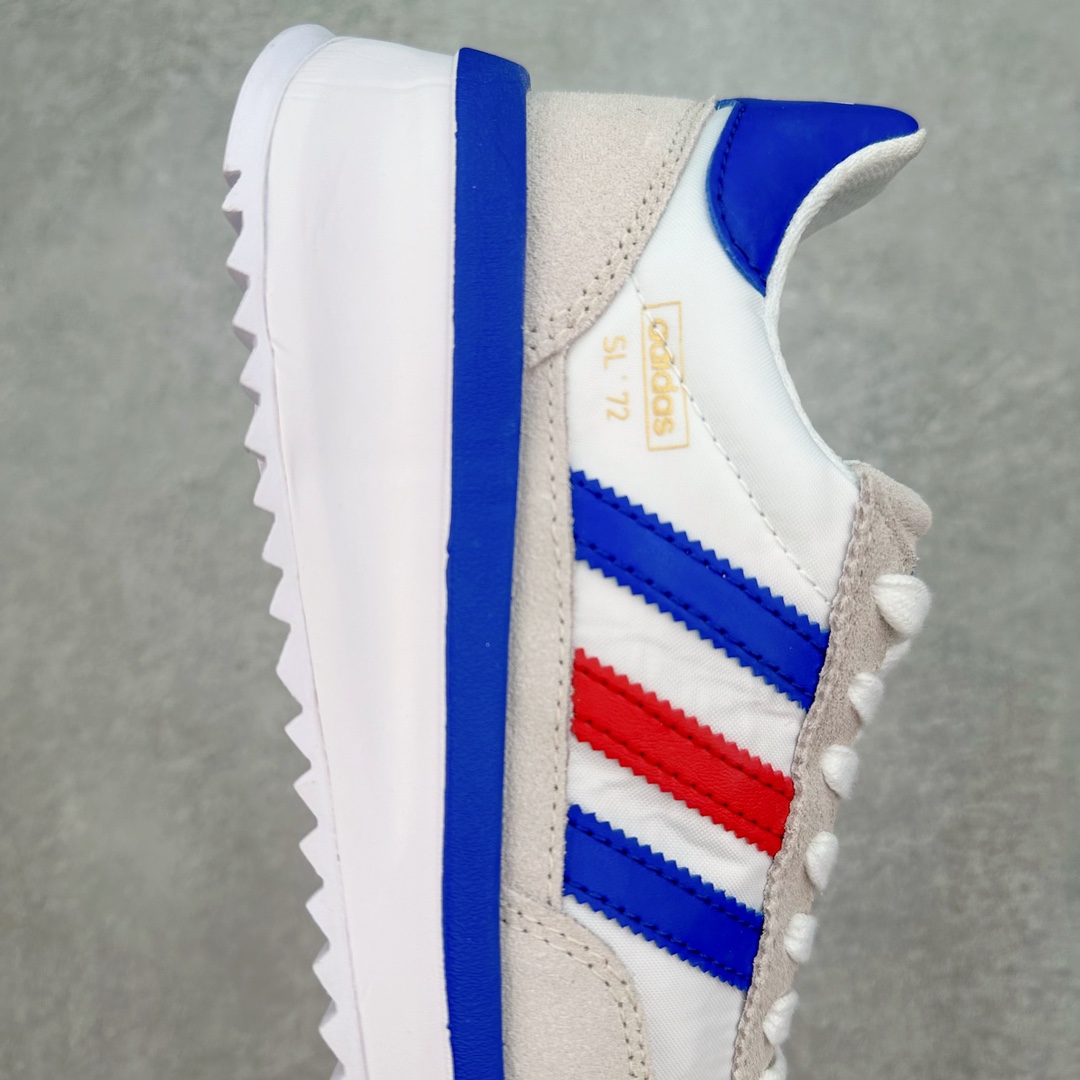 图片[6]-AD SL72 RS系列德训足球风百搭低帮休闲运动板鞋 VF4430 阿迪达斯Originals推出复古「T头鞋」造型的SL72鞋款复刻，有男女两款可选。男生款为SL72RS，鞋型挺立饱满，鞋底增加高度，采用麂皮与布面制作，符合复古氛围；女生款为SL72OGW，致敬经典款式，鞋身纤细，还原70年代设计，以绿色呈现，点缀金色细节。多款配色可选。「T 头鞋」这两年有多火大家见到了吧？明星、穿搭博主几乎人手一双，凭借复古味的外观，以及亲民的价格，同样成为了不少球鞋玩家日常上脚首选。近日 adidas Originals 将有「T 头鞋」造型的诞生于 1972 年的 SL72 鞋款复刻带回，各位买鞋又有新选择了。1972 年 SL72 问世后，引领了后来阿迪达斯的跑鞋发展方向，其中「SL」代表了 Super Light，彰显了产品轻便的特性。1972 年 SL72 问世后，引领了后来阿迪达斯的跑鞋发展方向，其中「SL」代表了 Super Light，彰显了产品轻便的特性。这次 adidas Originals 延续其轻质经典的基因，带来男女两款 SL72。男生款带来 SL72 RS 鞋型，RS 意为 Reshaped（重塑），鞋款在保留了经典的外观基础上，在尼龙材质里增加了填充物，使鞋型更加挺立和饱满，鞋头则更加圆润，鞋底的 EVA 材质则增加了鞋款的高度。女生款则带来 SL72 OG W 鞋型，OG 顾名思义则是致敬经典款式，相较于 RS（Reshaped）鞋款，鞋身更加纤细，其整体鞋身轮廓、线条、细节、材质上尊崇 70 年代 SL72 的设计，还原经典味道。尺码：36 36⅔ 37⅓ 38 38⅔ 39⅓ 40 40⅔ 41⅓ 42 42⅔ 43⅓ 44 44⅔ 45-选品中心