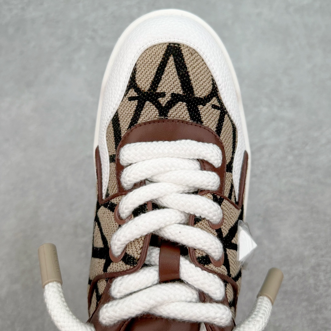 图片[4]-Valentino 华伦天奴 新款休闲鞋2023最新款 走秀情侣爆款 粗鞋带 休闲鞋 ，Elsa Hosk张艺兴 关晓彤等众多明星同款 pink pp系列芭比粉被eanor Hosk 穿出了不一样的随性和时髦 阿那亚大秀可谓是刷爆了时尚圈！鞋面全油边 面料：定制牛皮+冲孔工艺，独家开模TPU大底 全套包装 尺码：35 36 37 38 39 40 41 42 43 44 45-选品中心