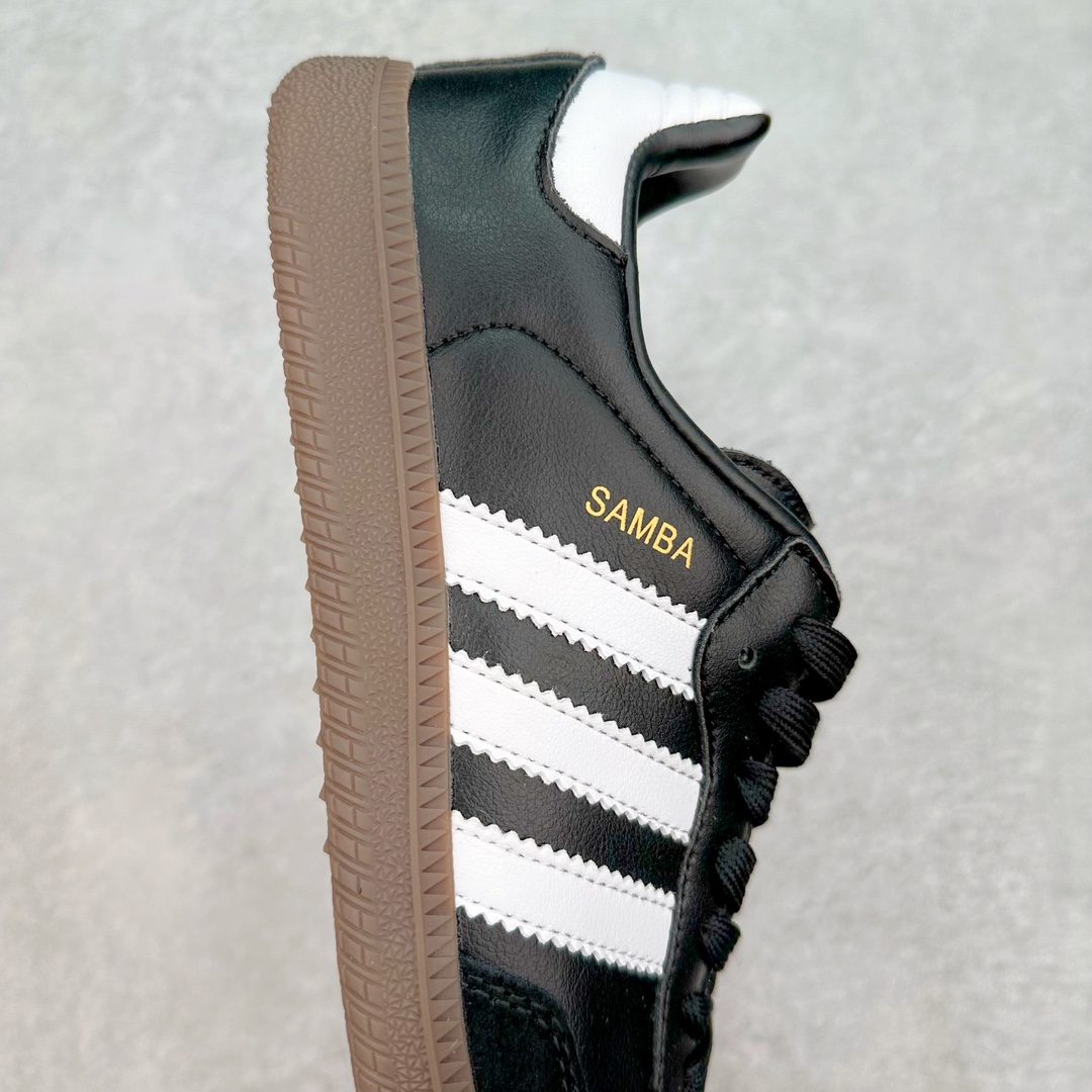 图片[6]-＃福利特价 AD Original Samba OG 复古经典轻便板鞋 这款桑巴鞋展示了高质量的工艺 带有装饰的超锁缝制和无缝的手感 柔软、柔软的皮革造型和标志性的3条纹完成了精致的外观 正规合身鞋带 鞋面上有绒面鞋垫 橡胶鞋底 享受正畸套筒软感 自50年代首次亮相以来就一直在赢得粉丝的青睐 尺码：36 36.5 37 38 38.5 39 40 40.5 41 42 42.5 43 44 44.5 45-选品中心