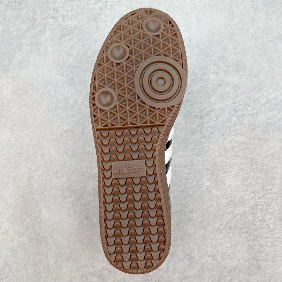 图片[9]-＃福利特价 AD Original Samba OG 复古经典轻便板鞋 这款桑巴鞋展示了高质量的工艺 带有装饰的超锁缝制和无缝的手感 柔软、柔软的皮革造型和标志性的3条纹完成了精致的外观 正规合身鞋带 鞋面上有绒面鞋垫 橡胶鞋底 享受正畸套筒软感 自50年代首次亮相以来就一直在赢得粉丝的青睐 尺码：36 36.5 37 38 38.5 39 40 40.5 41 42 42.5 43 44 44.5 45-选品中心