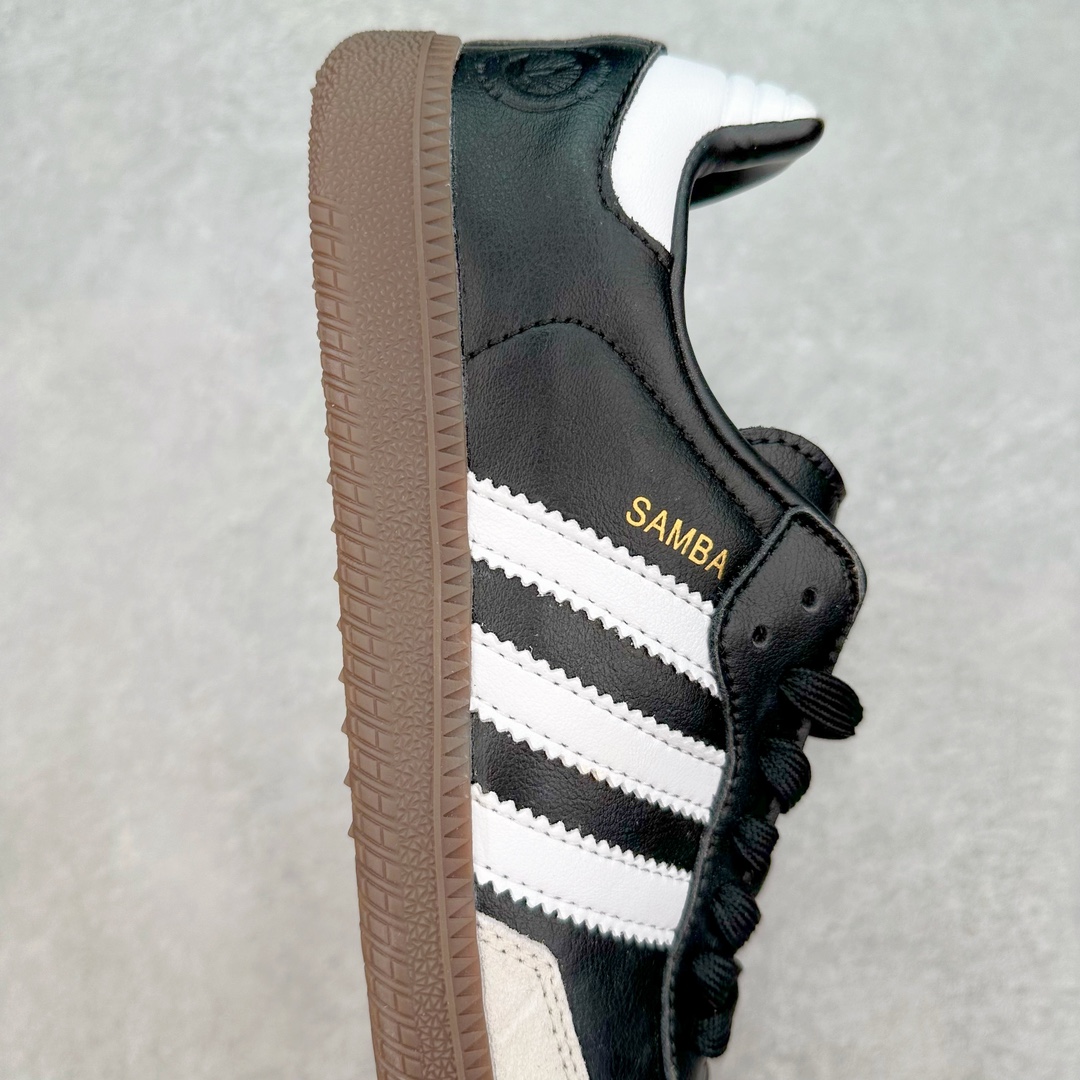 图片[6]-＃福利特价 AD Original Samba OG 复古经典轻便板鞋 这款桑巴鞋展示了高质量的工艺 带有装饰的超锁缝制和无缝的手感 柔软、柔软的皮革造型和标志性的3条纹完成了精致的外观 正规合身鞋带 鞋面上有绒面鞋垫 橡胶鞋底 享受正畸套筒软感 自50年代首次亮相以来就一直在赢得粉丝的青睐 尺码：36 36.5 37 38 38.5 39 40 40.5 41 42 42.5 43 44 44.5 45-选品中心