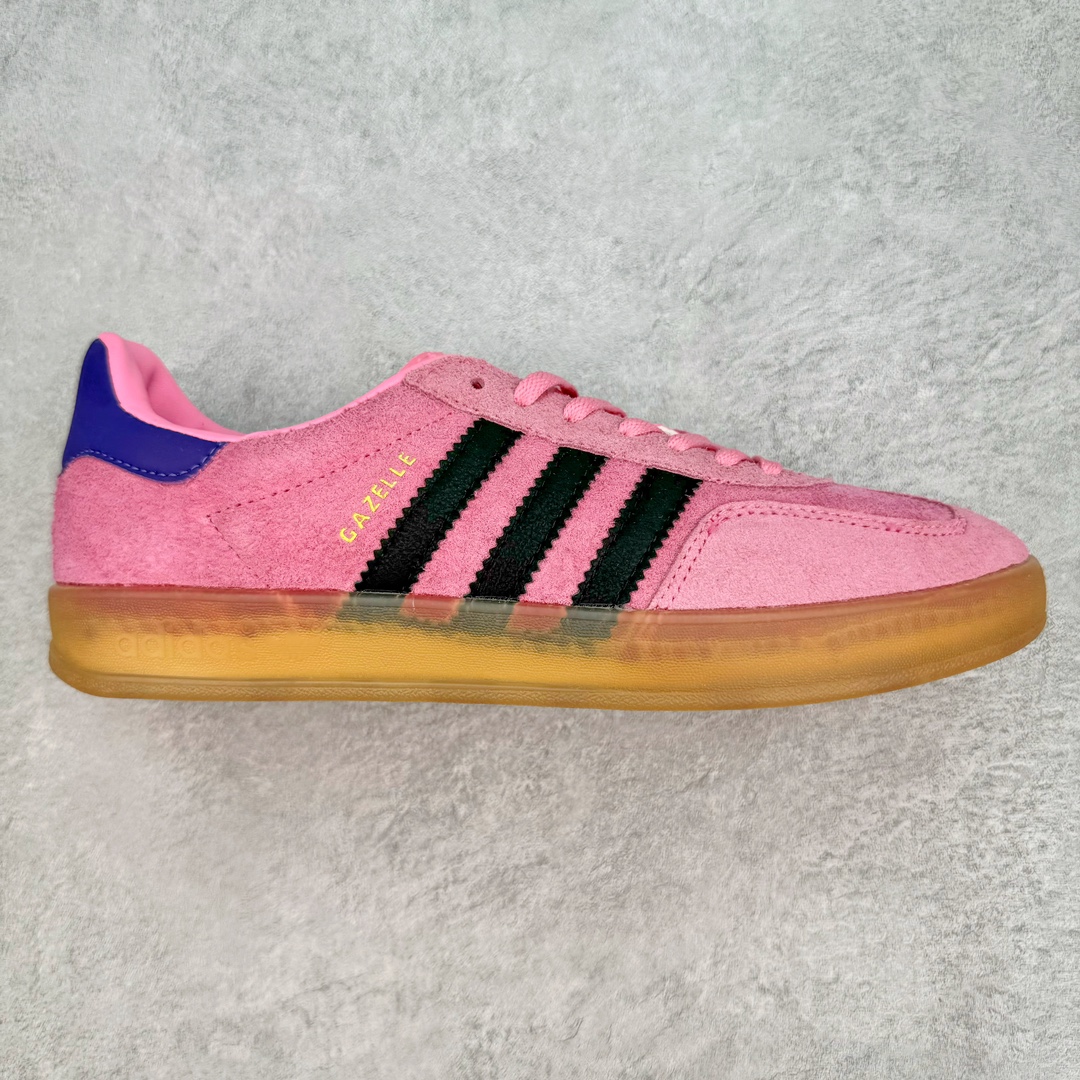 ＃福利特价 AD Gazelle Indoor Trainers 羚羊内训系列低帮复古百搭休闲运动德训风板鞋 90年代经典的复刻版 自60年代以足球训练鞋面世以来 Gazelle就以其经典设计席卷全球 1991年版本的复刻 再造经典Gazelle 采用皮革打造 搭配浊色细节 让这款经典更加简约 尺码：35⅓ 36 36⅔ 37⅓ 38 38⅔ 39⅓ 40 40⅔ 41⅓ 42 42⅔ 43⅓ 44 45-选品中心