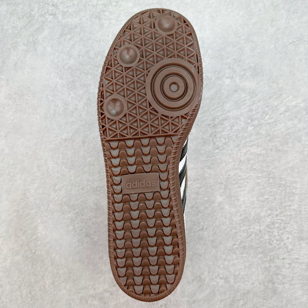 图片[9]-＃福利特价 AD Original Samba OG 复古经典轻便板鞋 ID0493 这款桑巴鞋展示了高质量的工艺 带有装饰的超锁缝制和无缝的手感 柔软、柔软的皮革造型和标志性的3条纹完成了精致的外观 正规合身鞋带 鞋面上有绒面鞋垫 橡胶鞋底 享受正畸套筒软感 自50年代首次亮相以来就一直在赢得粉丝的青睐 尺码：36 36.5 37 38 38.5 39 40 40.5 41 42 42.5 43 44 44.5 45-选品中心