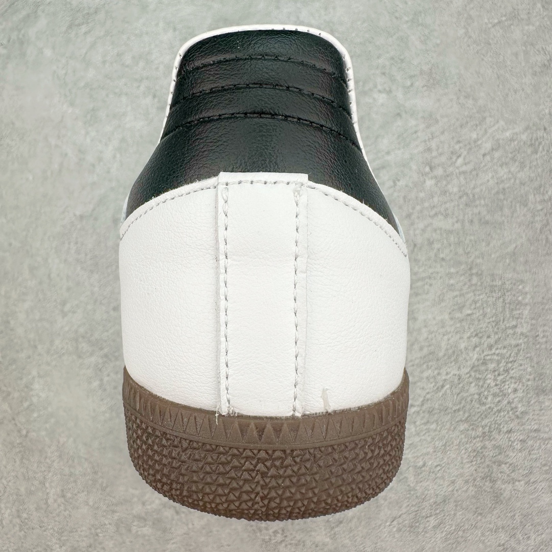 图片[8]-＃福利特价 AD Original Samba OG 复古经典轻便板鞋 ID0493 这款桑巴鞋展示了高质量的工艺 带有装饰的超锁缝制和无缝的手感 柔软、柔软的皮革造型和标志性的3条纹完成了精致的外观 正规合身鞋带 鞋面上有绒面鞋垫 橡胶鞋底 享受正畸套筒软感 自50年代首次亮相以来就一直在赢得粉丝的青睐 尺码：36 36.5 37 38 38.5 39 40 40.5 41 42 42.5 43 44 44.5 45-选品中心