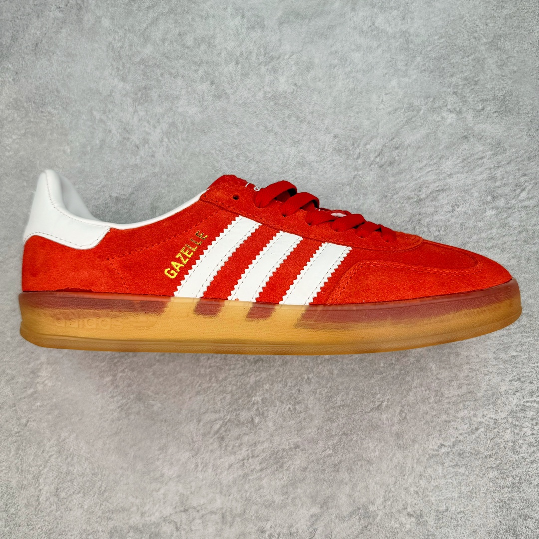 ＃福利特价 AD Gazelle Indoor Trainers 羚羊内训系列低帮复古百搭休闲运动德训风板鞋 90年代经典的复刻版 自60年代以足球训练鞋面世以来 Gazelle就以其经典设计席卷全球 1991年版本的复刻 再造经典Gazelle 采用皮革打造 搭配浊色细节 让这款经典更加简约 尺码：35⅓ 36 36⅔ 37⅓ 38 38⅔ 39⅓ 40 40⅔ 41⅓ 42 42⅔ 43⅓ 44 45-选品中心