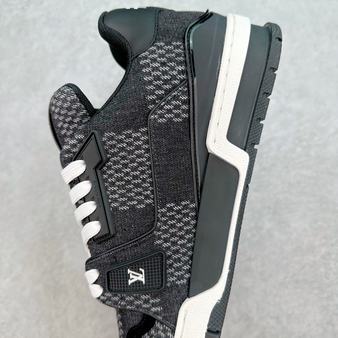 图片[7]-＃ZS纯原 Louis Vuitton Trainer lv时装走秀运动鞋 做旧系列 市场所有版本中综合最强的货品 GD实力大厂出品 全网最全配色更新最快 最成熟的做工稳定的品控 完美鞋型超高的清洁度 零毛边线头瑕疵 全套原楦原纸版原鞋开模 全网最具灵魂的版型 正确原装黄色鞋盒 正确中底印花 鞋面印花3D高频深度立体 全鞋电脑针车 紧密相连 针距密度一致 环保乳胶注塑鞋垫 厚度脚感还原原版 皮面裁剪部位 统一油边封口工艺 原装橡胶大底含胶量大底组合零偏差 专柜全套包装 防尘袋 说明书 质保卡 男女鞋 尺码：35 36 37 38 39 40 41 42 43 44 45-选品中心