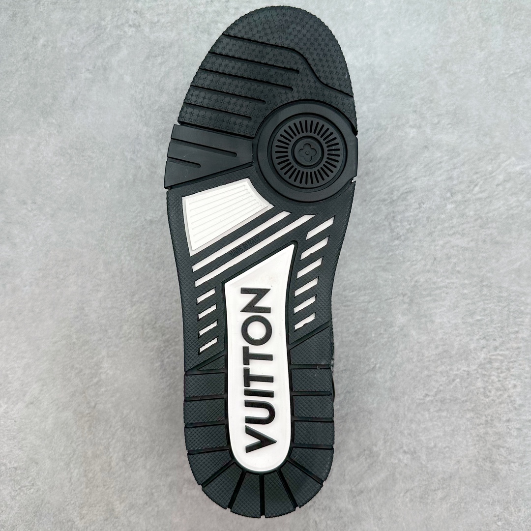 图片[9]-＃ZS纯原 Louis Vuitton Trainer lv时装走秀运动鞋 做旧系列 市场所有版本中综合最强的货品 GD实力大厂出品 全网最全配色更新最快 最成熟的做工稳定的品控 完美鞋型超高的清洁度 零毛边线头瑕疵 全套原楦原纸版原鞋开模 全网最具灵魂的版型 正确原装黄色鞋盒 正确中底印花 鞋面印花3D高频深度立体 全鞋电脑针车 紧密相连 针距密度一致 环保乳胶注塑鞋垫 厚度脚感还原原版 皮面裁剪部位 统一油边封口工艺 原装橡胶大底含胶量大底组合零偏差 专柜全套包装 防尘袋 说明书 质保卡 男女鞋 尺码：35 36 37 38 39 40 41 42 43 44 45-选品中心