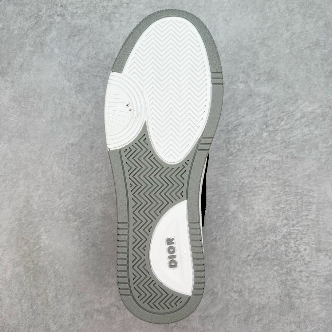 图片[9]-Dior 2024S B57 迪奥新款休闲鞋中帮 情侣款 原版爆拆一比一完美复刻 工艺做工细节到位 原版定制材料 超赞 最新元素组合 时尚休闲个性 百搭 面料 原版面料牛皮 网布 电绣加3D打印 内里 进口透气网 垫脚 原版成型垫 大底 原版一比一开模TPU 尺码：38 39 40 41 42 43 44 45-选品中心