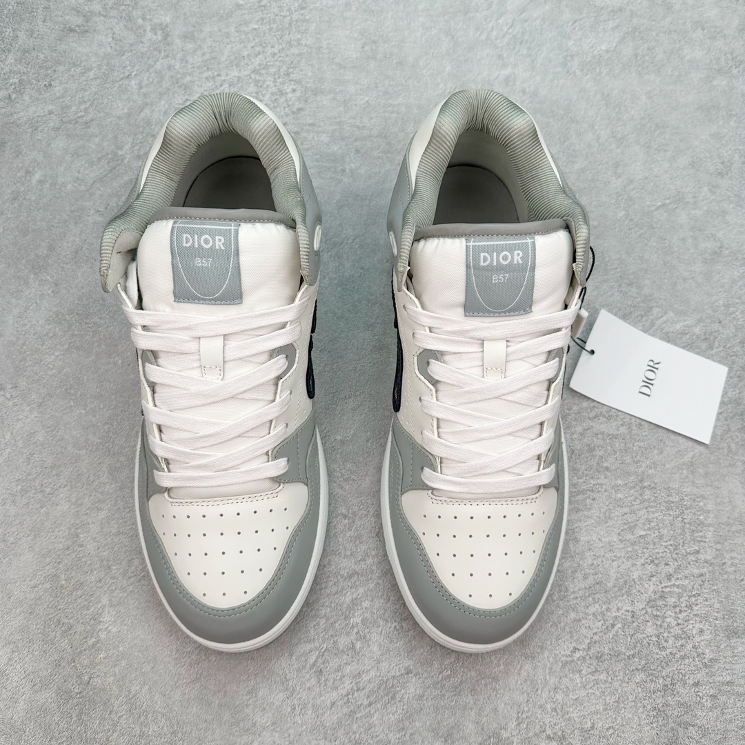 图片[2]-Dior 2024S B57 迪奥新款休闲鞋中帮 情侣款 原版爆拆一比一完美复刻 工艺做工细节到位 原版定制材料 超赞 最新元素组合 时尚休闲个性 百搭 面料 原版面料牛皮 网布 电绣加3D打印 内里 进口透气网 垫脚 原版成型垫 大底 原版一比一开模TPU 尺码：38 39 40 41 42 43 44 45-选品中心