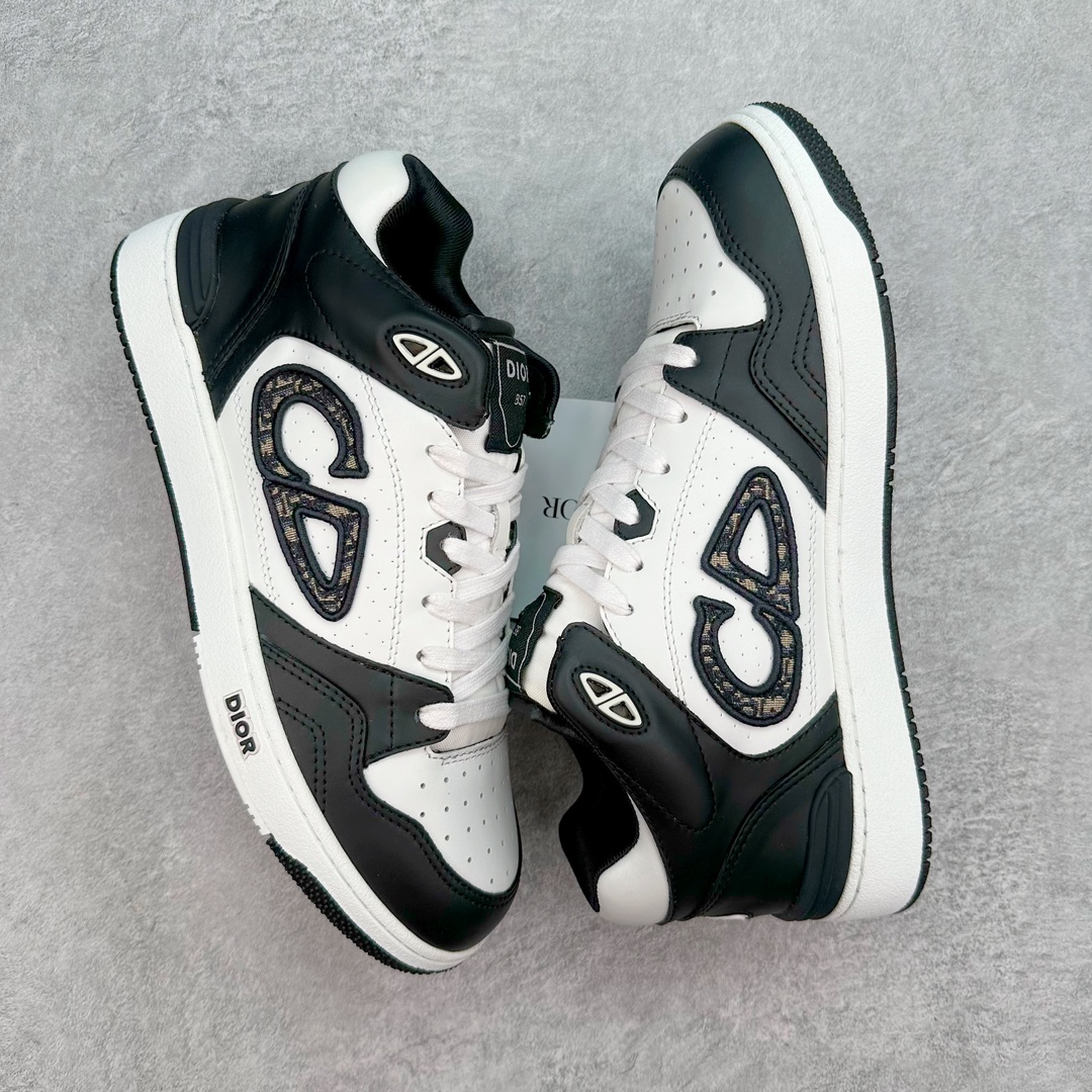 图片[3]-Dior 2024S B57 迪奥新款休闲鞋中帮 情侣款 原版爆拆一比一完美复刻 工艺做工细节到位 原版定制材料 超赞 最新元素组合 时尚休闲个性 百搭 面料 原版面料牛皮 网布 电绣加3D打印 内里 进口透气网 垫脚 原版成型垫 大底 原版一比一开模TPU 尺码：38 39 40 41 42 43 44 45-选品中心