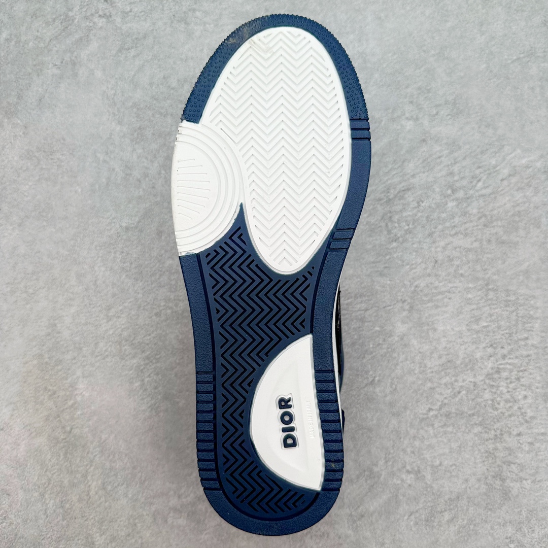 图片[9]-Dior 2024S B57 迪奥新款休闲鞋中帮 情侣款 原版爆拆一比一完美复刻 工艺做工细节到位 原版定制材料 超赞 最新元素组合 时尚休闲个性 百搭 面料 原版面料牛皮 网布 电绣加3D打印 内里 进口透气网 垫脚 原版成型垫 大底 原版一比一开模TPU 尺码：38 39 40 41 42 43 44 45-选品中心
