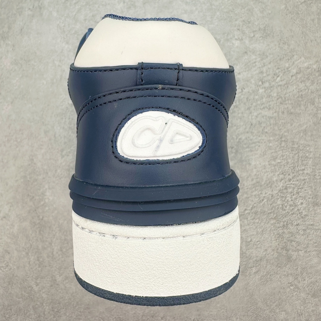 图片[8]-Dior 2024S B57 迪奥新款休闲鞋中帮 情侣款 原版爆拆一比一完美复刻 工艺做工细节到位 原版定制材料 超赞 最新元素组合 时尚休闲个性 百搭 面料 原版面料牛皮 网布 电绣加3D打印 内里 进口透气网 垫脚 原版成型垫 大底 原版一比一开模TPU 尺码：38 39 40 41 42 43 44 45-选品中心