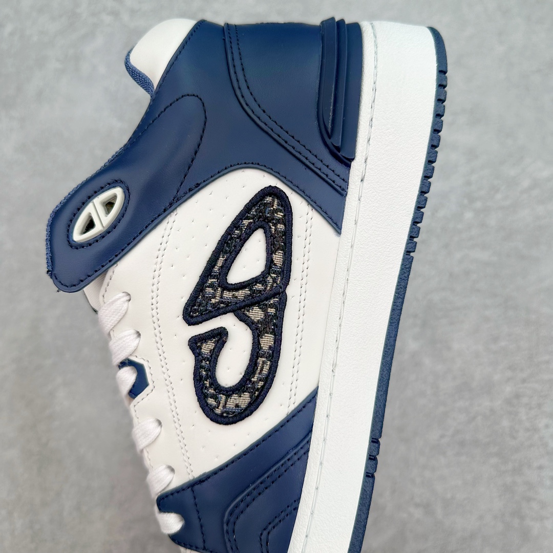 图片[7]-Dior 2024S B57 迪奥新款休闲鞋中帮 情侣款 原版爆拆一比一完美复刻 工艺做工细节到位 原版定制材料 超赞 最新元素组合 时尚休闲个性 百搭 面料 原版面料牛皮 网布 电绣加3D打印 内里 进口透气网 垫脚 原版成型垫 大底 原版一比一开模TPU 尺码：38 39 40 41 42 43 44 45-选品中心