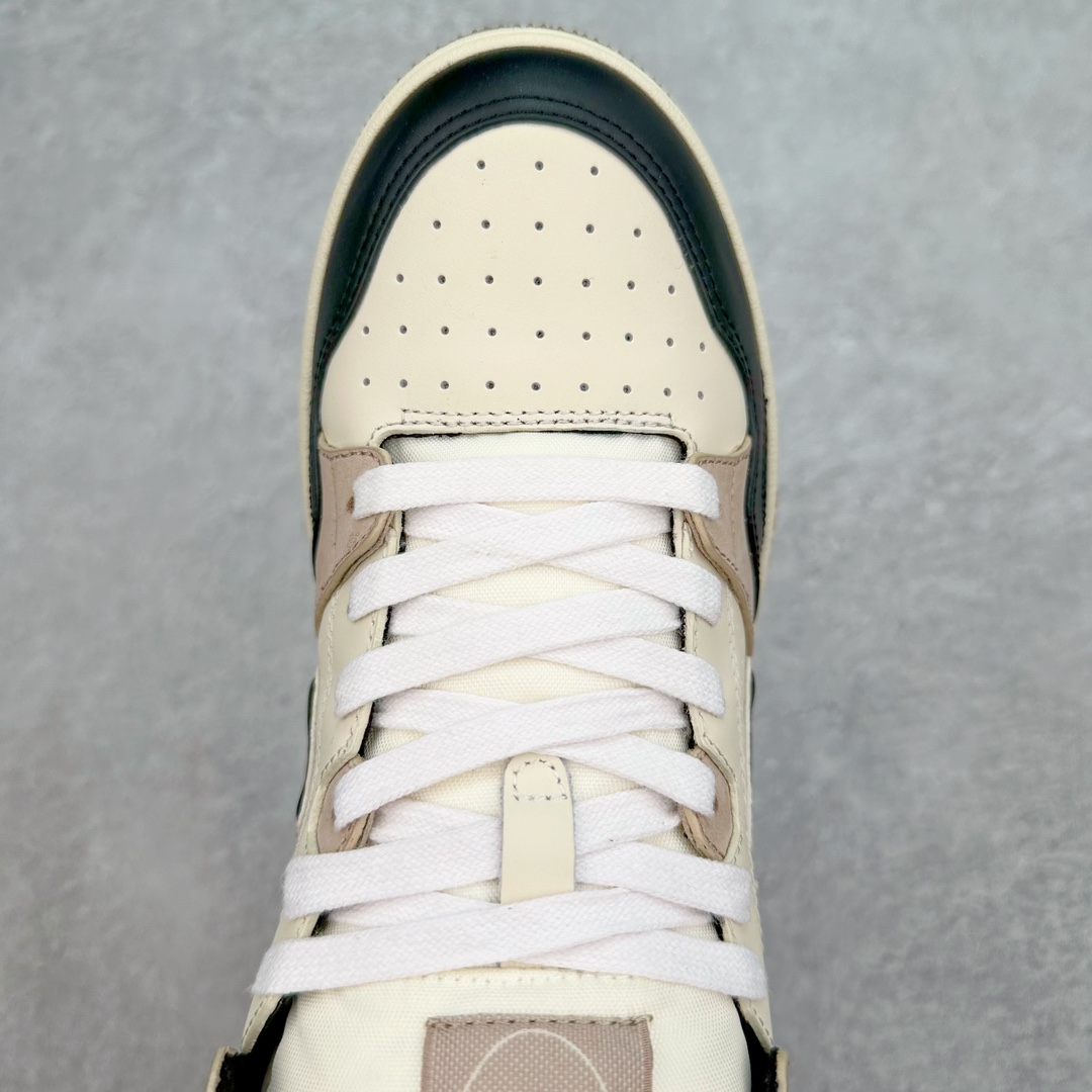 图片[4]-Dior 2024S B57 迪奥新款休闲鞋中帮 情侣款 原版爆拆一比一完美复刻 工艺做工细节到位 原版定制材料 超赞 最新元素组合 时尚休闲个性 百搭 面料 原版面料牛皮 网布 电绣加3D打印 内里 进口透气网 垫脚 原版成型垫 大底 原版一比一开模TPU 尺码：38 39 40 41 42 43 44 45-选品中心