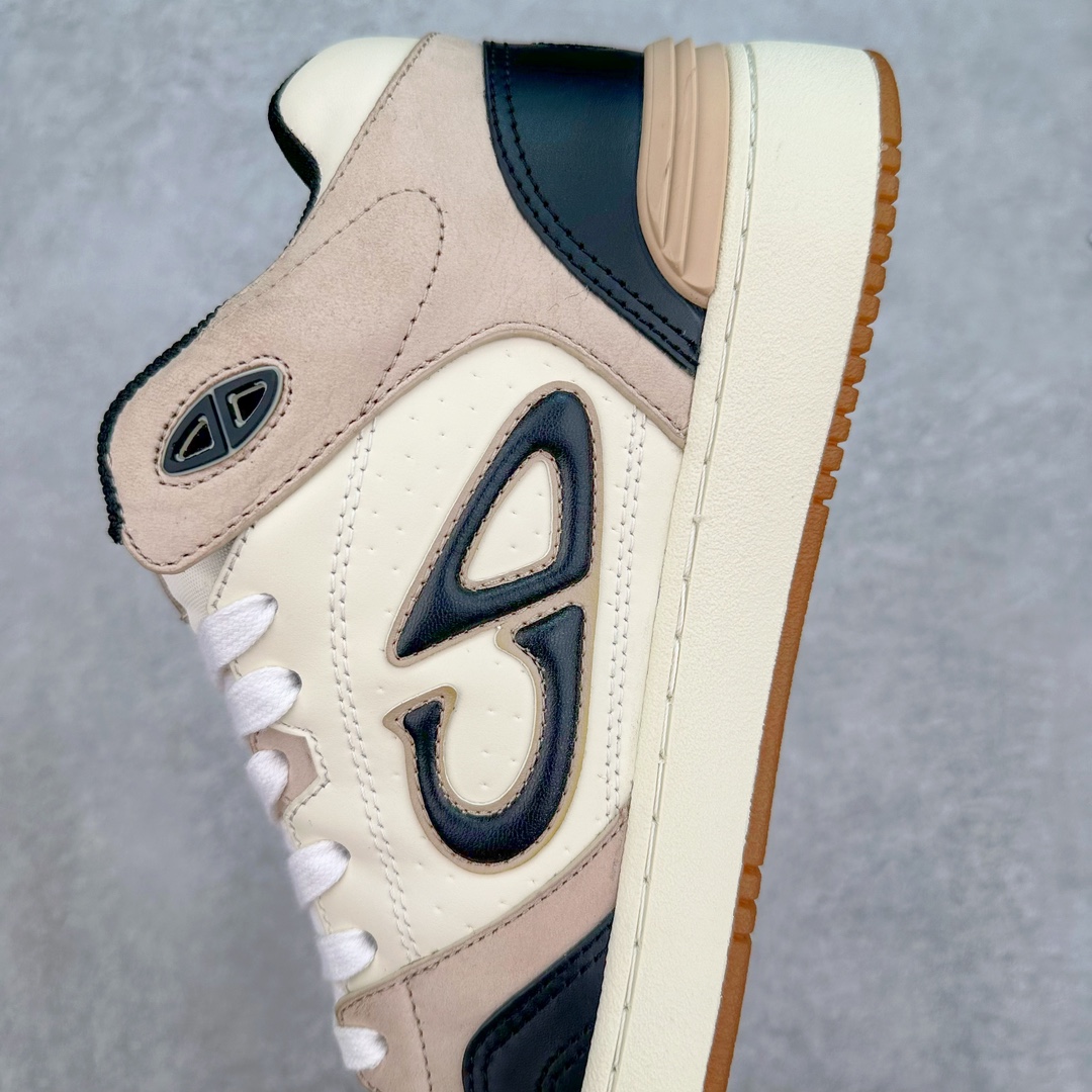 图片[7]-Dior 2024S B57 迪奥新款休闲鞋中帮 情侣款 原版爆拆一比一完美复刻 工艺做工细节到位 原版定制材料 超赞 最新元素组合 时尚休闲个性 百搭 面料 原版面料牛皮 网布 电绣加3D打印 内里 进口透气网 垫脚 原版成型垫 大底 原版一比一开模TPU 尺码：38 39 40 41 42 43 44 45-选品中心