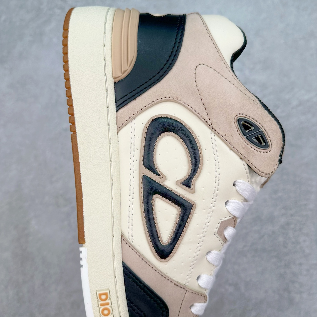 图片[6]-Dior 2024S B57 迪奥新款休闲鞋中帮 情侣款 原版爆拆一比一完美复刻 工艺做工细节到位 原版定制材料 超赞 最新元素组合 时尚休闲个性 百搭 面料 原版面料牛皮 网布 电绣加3D打印 内里 进口透气网 垫脚 原版成型垫 大底 原版一比一开模TPU 尺码：38 39 40 41 42 43 44 45-选品中心