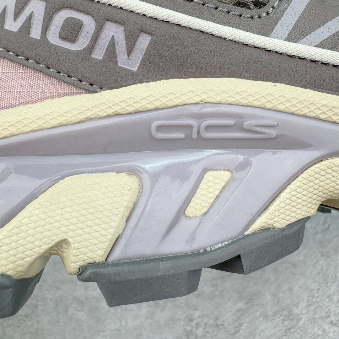 图片[19]-＃绿X Salomon XT-6 萨洛蒙复古潮流户外机能登山跑鞋 纯原外贸平台特供订单 耗时半年巨作 全套原纸板楦头开发 原厂特供网布配套加持 确保原汁原味 完美呈现版型 原档数据独家私模五层组合大底 男女鞋同步官方开发至46.5 原装Ortholite轻量化鞋垫 中底布带钢印编号 原厂TPU锁扣 进口港宝加持 后跟自然饱满 还原公司包裹性 鞋面以“锯齿”状的包裹系统呈现 在基色底之下加入了各种色点缀 将公司的最新技术和时尚前卫的造型融入耐用的长跑款式中 鞋面由 TPU 薄膜制成 并焊接在高耐磨网眼上 使其既时尚又坚固 由 ACS底盘支撑 可增强稳定性和支撑力 以及由橡胶凸耳 Contragrip外底覆盖的 EVA 缓冲中底 旨在应对崎岖的地形 鞋舌上的彩色Salomon 标签、Quicklace 系统以及鞋头、鞋舌和鞋跟上的附加品牌使细节更加完美 让穿着者可以轻松驾驭户外与通勤下的任何运动生活场景 无缝鞋身户外随意纵横 颜值与脚感兼备 出街通勤 绝对非常吸睛 你值得拥有 尺码：36 36.5 37.5 38 38.5 39 40 40.5 41 42 42.5 43 44 44.5 45 46 46.5 注意：偏小1码-选品中心