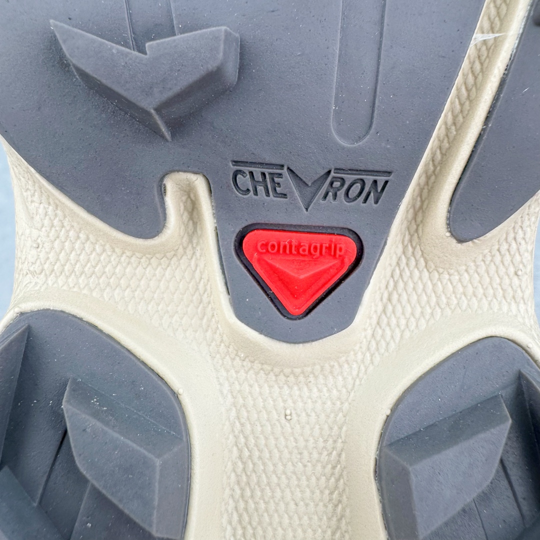 图片[21]-＃绿X Salomon XT-6 萨洛蒙复古潮流户外机能登山跑鞋 纯原外贸平台特供订单 耗时半年巨作 全套原纸板楦头开发 原厂特供网布配套加持 确保原汁原味 完美呈现版型 原档数据独家私模五层组合大底 男女鞋同步官方开发至46.5 原装Ortholite轻量化鞋垫 中底布带钢印编号 原厂TPU锁扣 进口港宝加持 后跟自然饱满 还原公司包裹性 鞋面以“锯齿”状的包裹系统呈现 在基色底之下加入了各种色点缀 将公司的最新技术和时尚前卫的造型融入耐用的长跑款式中 鞋面由 TPU 薄膜制成 并焊接在高耐磨网眼上 使其既时尚又坚固 由 ACS底盘支撑 可增强稳定性和支撑力 以及由橡胶凸耳 Contragrip外底覆盖的 EVA 缓冲中底 旨在应对崎岖的地形 鞋舌上的彩色Salomon 标签、Quicklace 系统以及鞋头、鞋舌和鞋跟上的附加品牌使细节更加完美 让穿着者可以轻松驾驭户外与通勤下的任何运动生活场景 无缝鞋身户外随意纵横 颜值与脚感兼备 出街通勤 绝对非常吸睛 你值得拥有 尺码：36 36.5 37.5 38 38.5 39 40 40.5 41 42 42.5 43 44 44.5 45 46 46.5 注意：偏小1码-选品中心