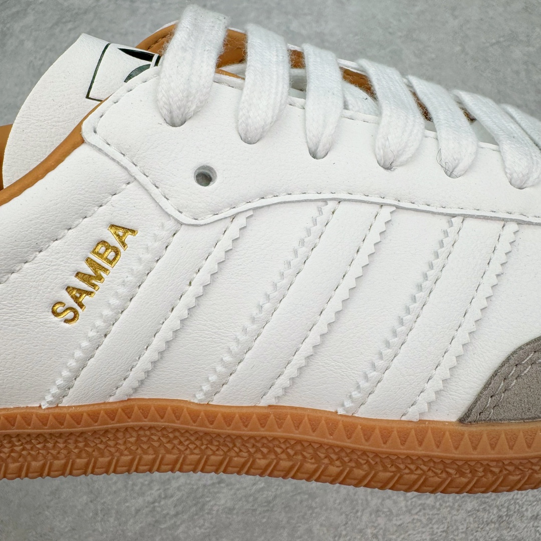 图片[13]-＃VT福利特价 AD Original Samba OG 复古经典轻便板鞋 白灰 ID2865 口碑大厂出品 品控大底版型不断改良更新 全套原纸板楦头开发 确保原汁原味 完美呈现DUNK版型 一比一鞋头弧度高度鞋身弧度 此版本只针对中端市场 皮料材质有所更替 其他数据细节工艺流程均保持一致 绝不口嗨 细节品控鞋型随意对比 正确烫金高频细节 原装纳米超迁皮料 独家私模橡胶大底 原盒原配 这款桑巴鞋展示了高质量的工艺 带有装饰的超锁缝制和无缝的手感 柔软、柔软的皮革造型和标志性的3条纹完成了精致的外观 正规合身鞋带 鞋面上有绒面鞋垫 橡胶鞋底 享受正畸套筒软感 自50年代首次亮相以来就一直在赢得粉丝的青睐 尺码：35.5 36 36.5 37.5 38 38.5 39 40 40.5 41 42 42.5 43 44 44.5 45 46-选品中心