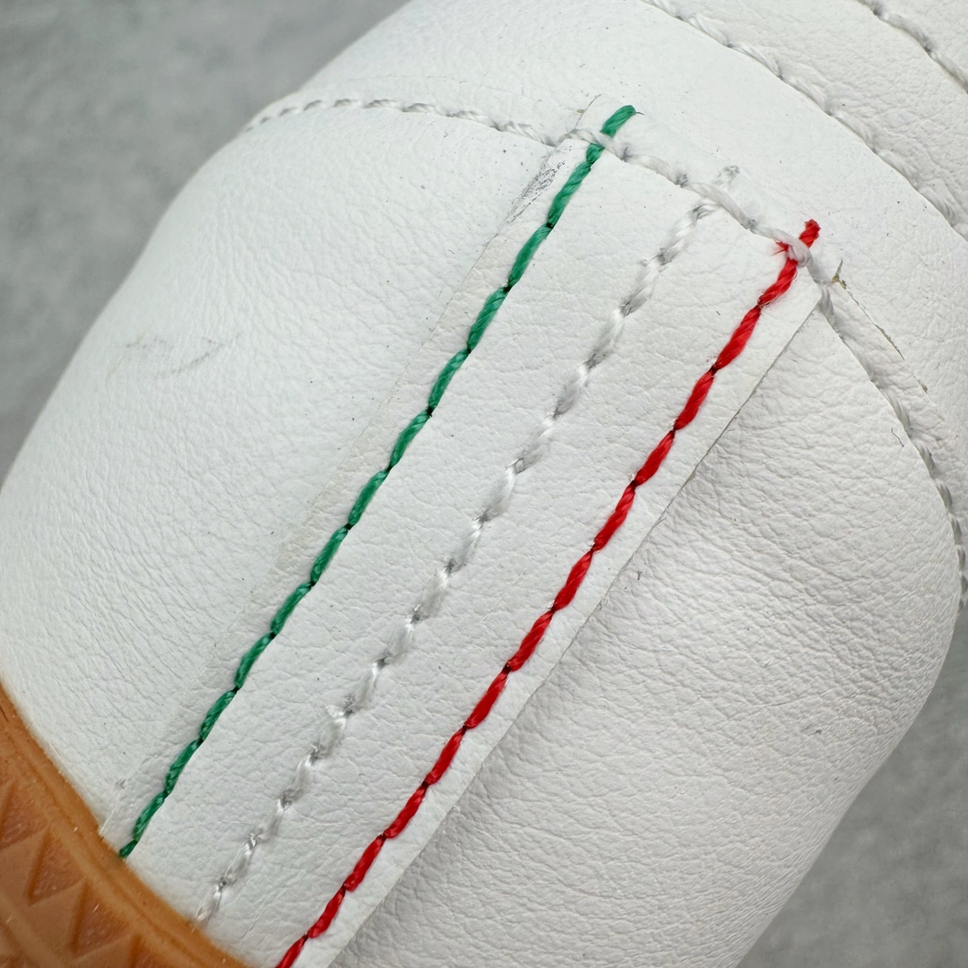 图片[11]-＃VT福利特价 AD Original Samba OG 复古经典轻便板鞋 白灰 ID2865 口碑大厂出品 品控大底版型不断改良更新 全套原纸板楦头开发 确保原汁原味 完美呈现DUNK版型 一比一鞋头弧度高度鞋身弧度 此版本只针对中端市场 皮料材质有所更替 其他数据细节工艺流程均保持一致 绝不口嗨 细节品控鞋型随意对比 正确烫金高频细节 原装纳米超迁皮料 独家私模橡胶大底 原盒原配 这款桑巴鞋展示了高质量的工艺 带有装饰的超锁缝制和无缝的手感 柔软、柔软的皮革造型和标志性的3条纹完成了精致的外观 正规合身鞋带 鞋面上有绒面鞋垫 橡胶鞋底 享受正畸套筒软感 自50年代首次亮相以来就一直在赢得粉丝的青睐 尺码：35.5 36 36.5 37.5 38 38.5 39 40 40.5 41 42 42.5 43 44 44.5 45 46-选品中心