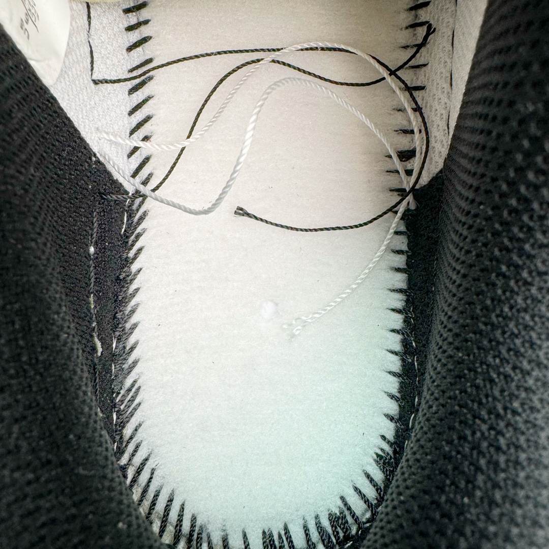 图片[11]-＃奥莱Zp订单福利 NK Gamma Force Low 伽玛空军系列低帮经典百搭休闲运动厚底板鞋 DX9176-100 独家渠道 市面未流通批次 奥莱直播间499 599一样的东西 碾压市面现存所有版本 公司一样的东西 超值回馈 帮你省钱 支持各种鉴定 这两年越来越多品牌玩起了复古风 尤其是NK 不仅推出做旧质感的球鞋 还带回不少元年鞋型 最近 一双 Gamma Force 迎来一款新配色 虽然它看起来和感觉起来像是 80 年代的发布 但 Gamma Force 实际上是该品牌的最新产品之一 整个鞋面采用米白色的皮革与翻毛皮材质覆盖 鞋面设计就是那股80年代的味道 细节部分搭配红、蓝、绿三色的融入 复古气质拉满 极具Vibe风 中底处加入了做旧工艺 重现老鞋质感 尺码：35.5 36 36.5 37.5 38 39 40 40.5 41 42 42.5 43 44 44.5-选品中心