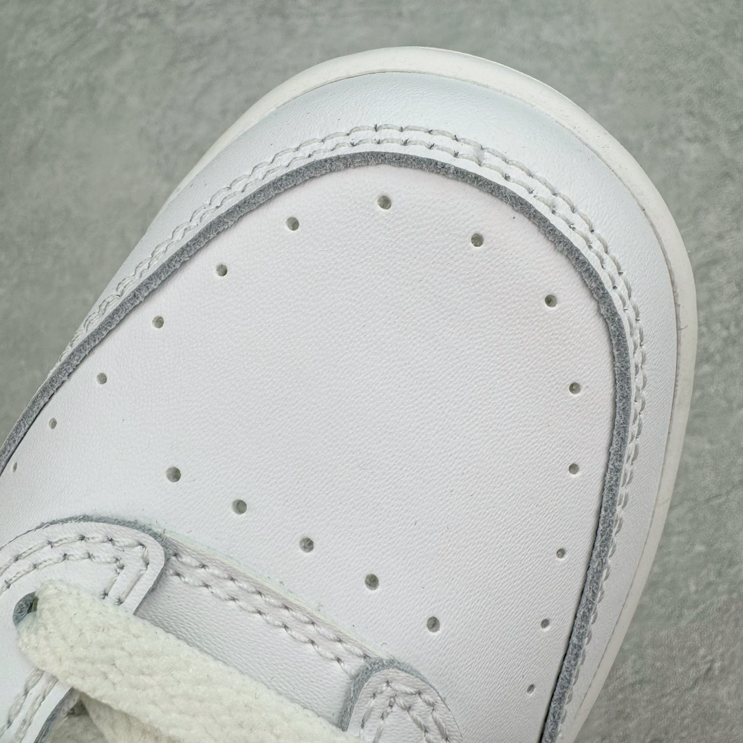 图片[16]-＃奥莱Zp订单福利 NK Gamma Force Low 伽玛空军系列低帮经典百搭休闲运动厚底板鞋 DX9176-100 独家渠道 市面未流通批次 奥莱直播间499 599一样的东西 碾压市面现存所有版本 公司一样的东西 超值回馈 帮你省钱 支持各种鉴定 这两年越来越多品牌玩起了复古风 尤其是NK 不仅推出做旧质感的球鞋 还带回不少元年鞋型 最近 一双 Gamma Force 迎来一款新配色 虽然它看起来和感觉起来像是 80 年代的发布 但 Gamma Force 实际上是该品牌的最新产品之一 整个鞋面采用米白色的皮革与翻毛皮材质覆盖 鞋面设计就是那股80年代的味道 细节部分搭配红、蓝、绿三色的融入 复古气质拉满 极具Vibe风 中底处加入了做旧工艺 重现老鞋质感 尺码：35.5 36 36.5 37.5 38 39 40 40.5 41 42 42.5 43 44 44.5-选品中心