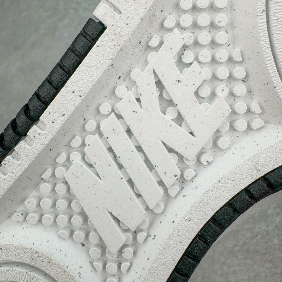 图片[19]-＃奥莱Zp订单福利 NK Gamma Force Low 伽玛空军系列低帮经典百搭休闲运动厚底板鞋 DX9176-100 独家渠道 市面未流通批次 奥莱直播间499 599一样的东西 碾压市面现存所有版本 公司一样的东西 超值回馈 帮你省钱 支持各种鉴定 这两年越来越多品牌玩起了复古风 尤其是NK 不仅推出做旧质感的球鞋 还带回不少元年鞋型 最近 一双 Gamma Force 迎来一款新配色 虽然它看起来和感觉起来像是 80 年代的发布 但 Gamma Force 实际上是该品牌的最新产品之一 整个鞋面采用米白色的皮革与翻毛皮材质覆盖 鞋面设计就是那股80年代的味道 细节部分搭配红、蓝、绿三色的融入 复古气质拉满 极具Vibe风 中底处加入了做旧工艺 重现老鞋质感 尺码：35.5 36 36.5 37.5 38 39 40 40.5 41 42 42.5 43 44 44.5-选品中心