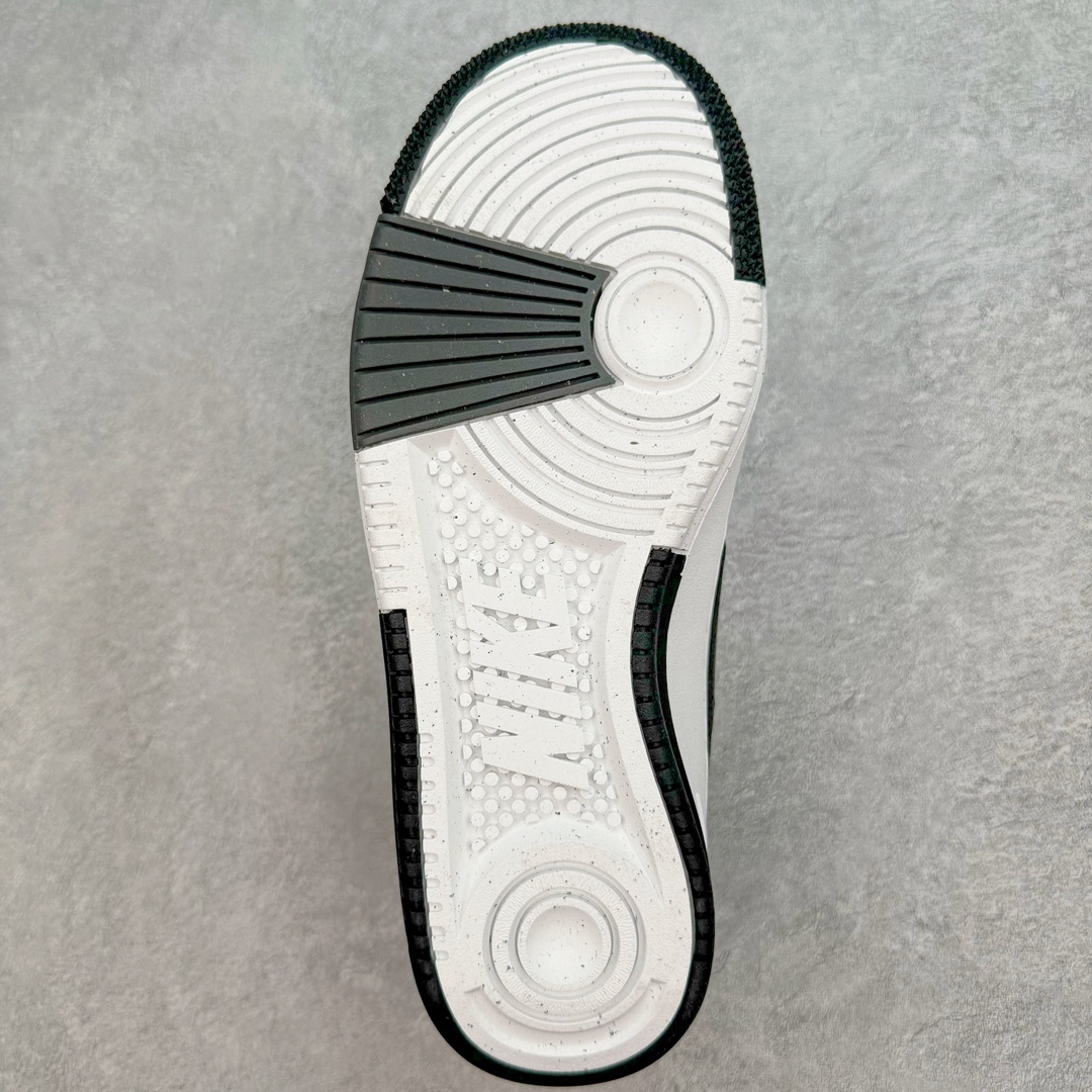 图片[9]-＃奥莱Zp订单福利 NK Gamma Force Low 伽玛空军系列低帮经典百搭休闲运动厚底板鞋 DX9176-100 独家渠道 市面未流通批次 奥莱直播间499 599一样的东西 碾压市面现存所有版本 公司一样的东西 超值回馈 帮你省钱 支持各种鉴定 这两年越来越多品牌玩起了复古风 尤其是NK 不仅推出做旧质感的球鞋 还带回不少元年鞋型 最近 一双 Gamma Force 迎来一款新配色 虽然它看起来和感觉起来像是 80 年代的发布 但 Gamma Force 实际上是该品牌的最新产品之一 整个鞋面采用米白色的皮革与翻毛皮材质覆盖 鞋面设计就是那股80年代的味道 细节部分搭配红、蓝、绿三色的融入 复古气质拉满 极具Vibe风 中底处加入了做旧工艺 重现老鞋质感 尺码：35.5 36 36.5 37.5 38 39 40 40.5 41 42 42.5 43 44 44.5-选品中心