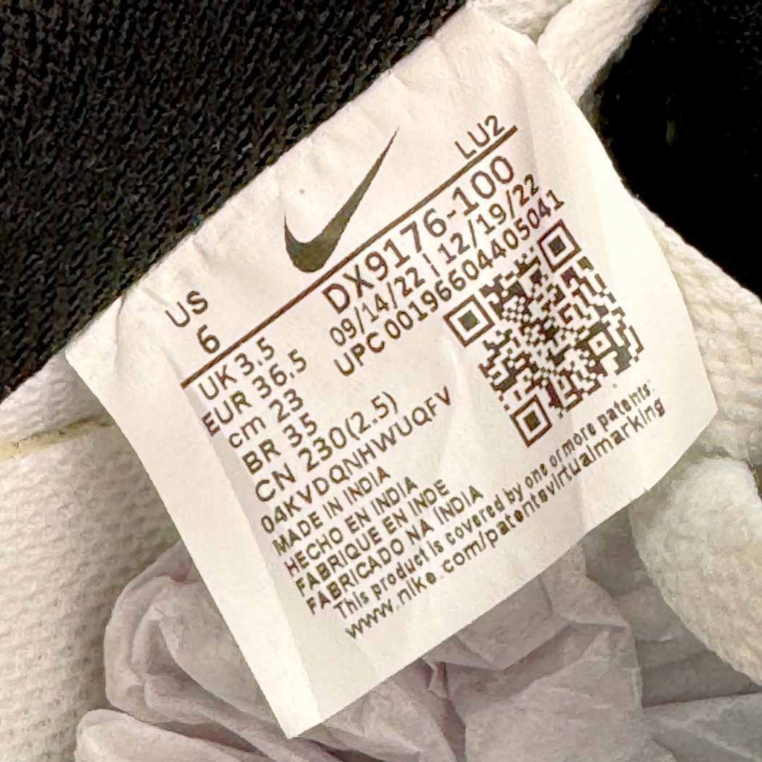 图片[12]-＃奥莱Zp订单福利 NK Gamma Force Low 伽玛空军系列低帮经典百搭休闲运动厚底板鞋 DX9176-100 独家渠道 市面未流通批次 奥莱直播间499 599一样的东西 碾压市面现存所有版本 公司一样的东西 超值回馈 帮你省钱 支持各种鉴定 这两年越来越多品牌玩起了复古风 尤其是NK 不仅推出做旧质感的球鞋 还带回不少元年鞋型 最近 一双 Gamma Force 迎来一款新配色 虽然它看起来和感觉起来像是 80 年代的发布 但 Gamma Force 实际上是该品牌的最新产品之一 整个鞋面采用米白色的皮革与翻毛皮材质覆盖 鞋面设计就是那股80年代的味道 细节部分搭配红、蓝、绿三色的融入 复古气质拉满 极具Vibe风 中底处加入了做旧工艺 重现老鞋质感 尺码：35.5 36 36.5 37.5 38 39 40 40.5 41 42 42.5 43 44 44.5-选品中心