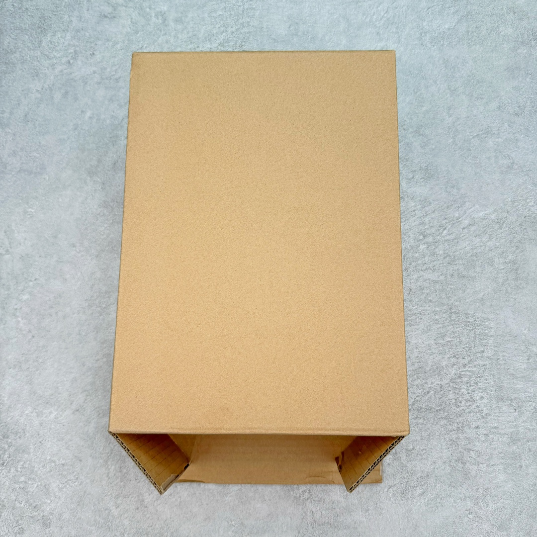 图片[10]-＃奥莱Zp订单福利 NK Gamma Force Low 伽玛空军系列低帮经典百搭休闲运动厚底板鞋 DX9176-100 独家渠道 市面未流通批次 奥莱直播间499 599一样的东西 碾压市面现存所有版本 公司一样的东西 超值回馈 帮你省钱 支持各种鉴定 这两年越来越多品牌玩起了复古风 尤其是NK 不仅推出做旧质感的球鞋 还带回不少元年鞋型 最近 一双 Gamma Force 迎来一款新配色 虽然它看起来和感觉起来像是 80 年代的发布 但 Gamma Force 实际上是该品牌的最新产品之一 整个鞋面采用米白色的皮革与翻毛皮材质覆盖 鞋面设计就是那股80年代的味道 细节部分搭配红、蓝、绿三色的融入 复古气质拉满 极具Vibe风 中底处加入了做旧工艺 重现老鞋质感 尺码：35.5 36 36.5 37.5 38 39 40 40.5 41 42 42.5 43 44 44.5-选品中心