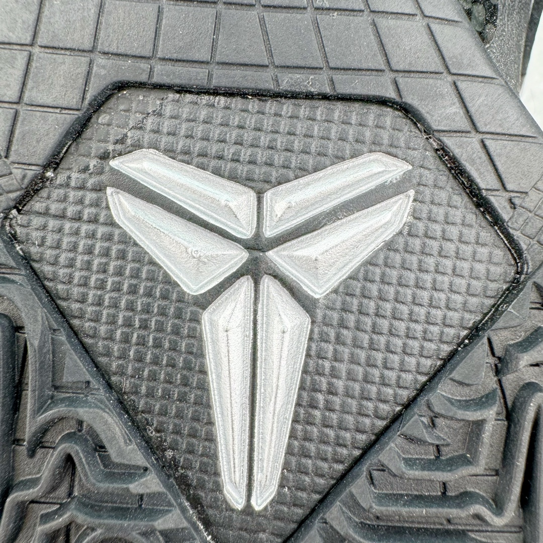 图片[22]-＃S2纯原 NK Zoom Kobe ZK5 科比5代 黑武士 386429-003 Zoom Turbo气垫➕后掌EVA缓震 实战配置直接拉满 原楦纸板开发 鞋身流线型、后跟塑形 区分土肥圆 原档数据3D打印 鞋面细节匹配原版 全身鞋材卡料色独家定制 唯一正确喷漆SWOOSH NK专利Flyknit飞线科技，给予鞋身足够抗扭矩力 真实底模最大48.5 实战利器 专供海外市场 尺码：40 40.5 41 42 42.5 43 44 44.5 45 46 47.5 48.5 （脚宽、脚胖 建议买大半码）-选品中心