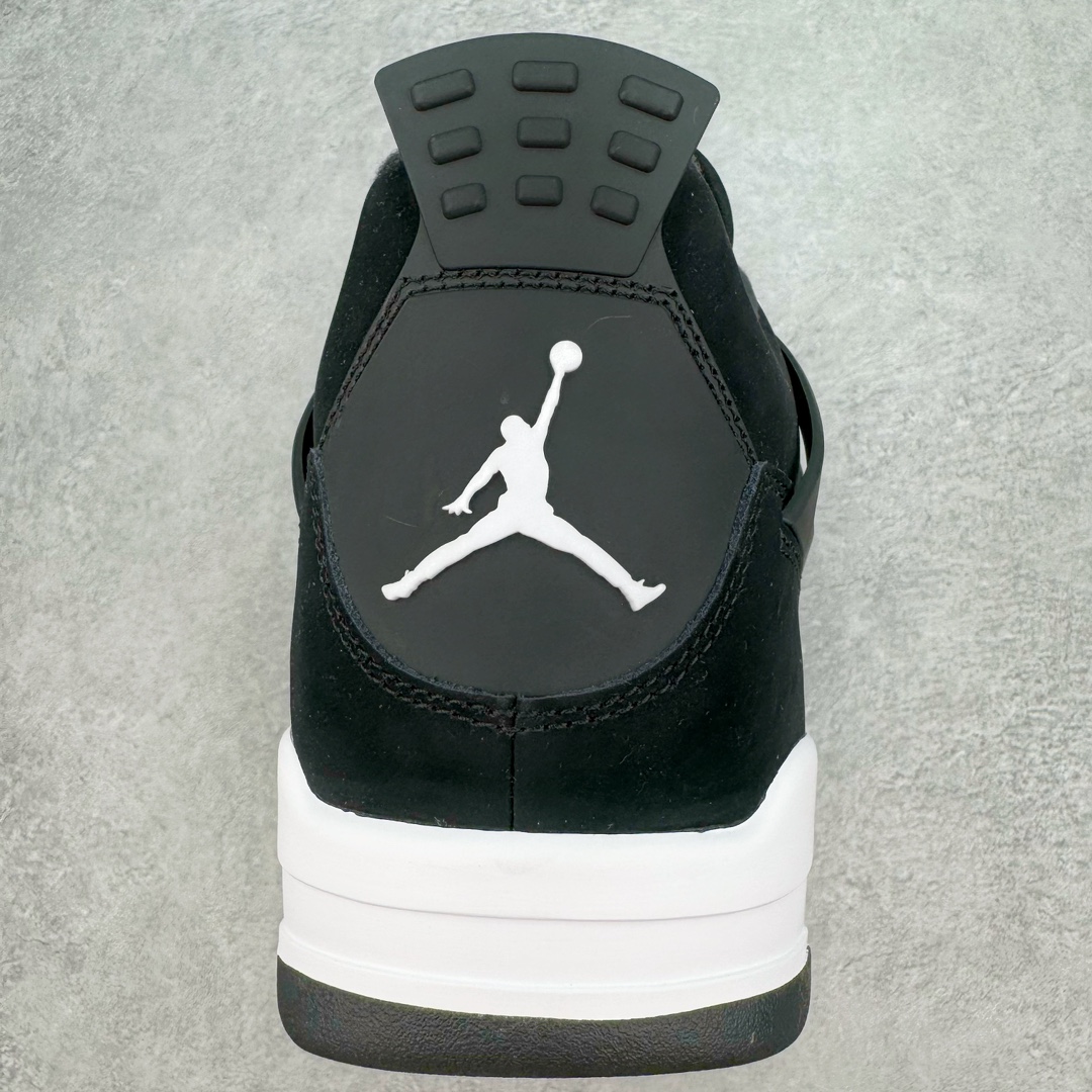 图片[8]-💰440 ＃GX Air Jordan AJ4 Retro 白黑雷公 FQ8138-001 圈内最强四代 独家外贸特供尺码含 45.5 49.5 50.5 耗时半年巨作 全套原纸板楦头开发 原厂特供皮料加持 确保原汁原味 完美呈现四代版型 一比一鞋头弧度高度鞋身弧度 数据细节工艺流程均保持原鞋一致 原厂TPU网格鞋带扣 正确内里网布 菱角分明不变形无多余毛边 柔软性质感一致于原鞋 市场唯一原厂鞋扣模具 背面可见隐藏注塑口 原厂织唛标 原厂飞人电绣工艺 尾指中部跳三针 独家绑鞋带手法 印刷中底布 四线拉帮 米色美纹纸贴合固定 进口港宝加持 后跟自然饱满 全鞋荧光划线卡点 追求极致完美 每一双都是工艺品 多重QC质检 超越公司货的品控标准 实实在在的免检产品 尺码：40 40.5 41 42 42.5 43 44 44.5 45 45.5 46 47.5 48.5 49.5 50.5 编码：by5936010-运动鞋