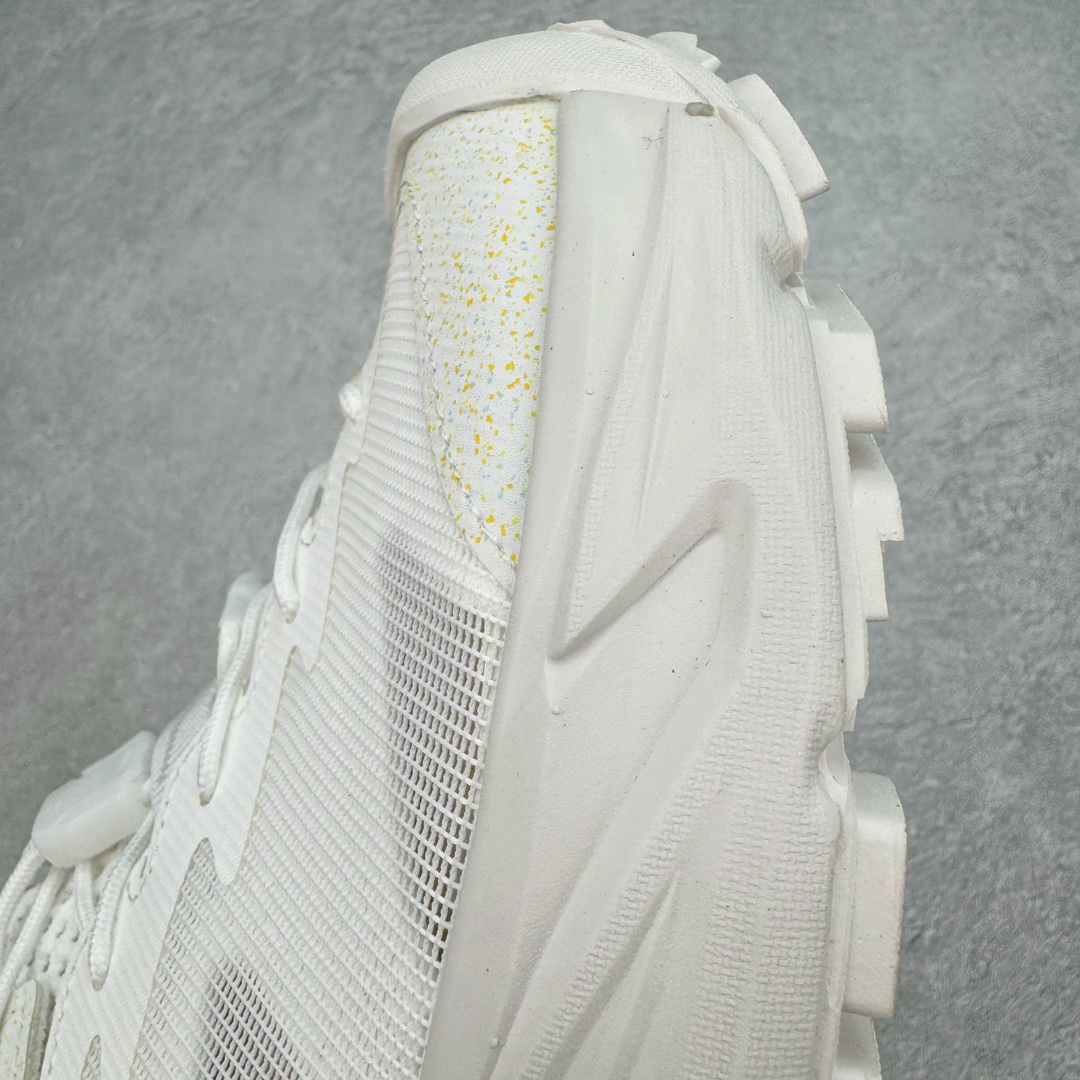 图片[17]-＃HK纯原 Hoka One One Hopara Sandals 霍帕拉系列水路两用溯溪涉水休闲户外露营凉鞋 作为先锋品牌的 HOKA ONE ONE总是以独特的方式 HOPARA是一款溯溪鞋 又名排水鞋 可长期用于涉水和溯溪 保护脚底和脚趾的安全和舒适 鞋面材料速干 透气 耐磨 鞋底防滑 耐磨 抓地能力强 出于安全考虑 设计要求较高-涉水溯溪过程中 水 泥沙 可以直接从鞋内大孔排出 细纹鞋底使在岩石上抓地能力强 避免打滑 而上路后 鞋面具有快干透气等优点 尺码：36 36.5 37.5 38 39 40 40.5 41 42 42.5 43 44 45-选品中心