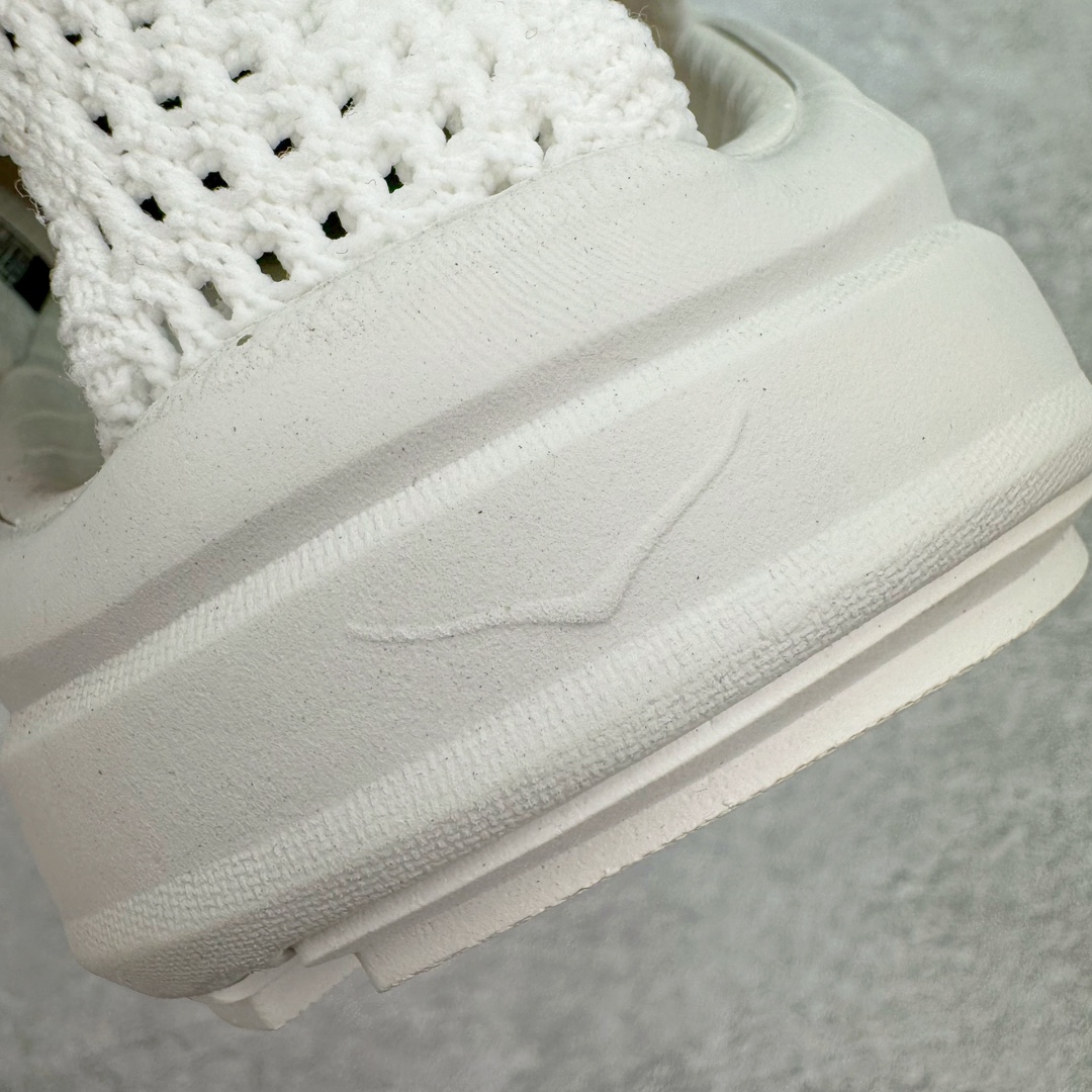 图片[13]-＃HK纯原 Hoka One One Hopara Sandals 霍帕拉系列水路两用溯溪涉水休闲户外露营凉鞋 作为先锋品牌的 HOKA ONE ONE总是以独特的方式 HOPARA是一款溯溪鞋 又名排水鞋 可长期用于涉水和溯溪 保护脚底和脚趾的安全和舒适 鞋面材料速干 透气 耐磨 鞋底防滑 耐磨 抓地能力强 出于安全考虑 设计要求较高-涉水溯溪过程中 水 泥沙 可以直接从鞋内大孔排出 细纹鞋底使在岩石上抓地能力强 避免打滑 而上路后 鞋面具有快干透气等优点 尺码：36 36.5 37.5 38 39 40 40.5 41 42 42.5 43 44 45-选品中心