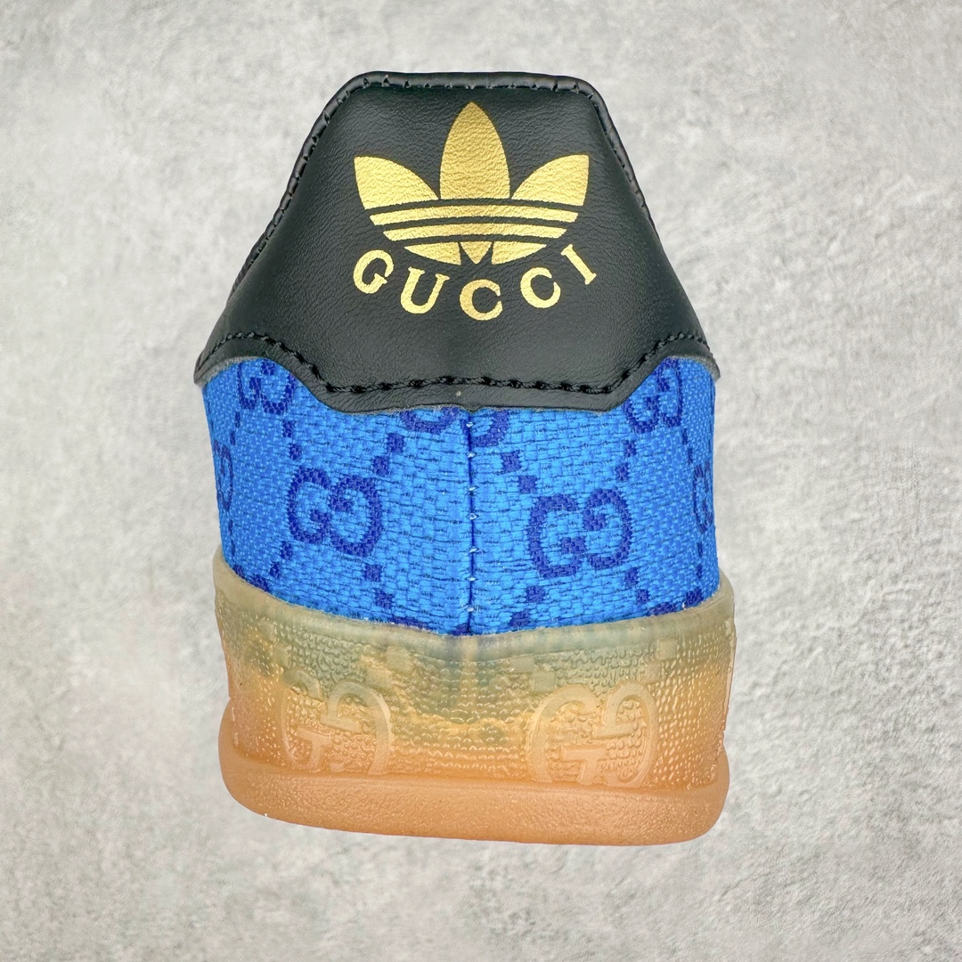 图片[8]-💰140 古驰Gucci x  AD Originals Gazelle\”Esquisite Gucci\”联名羚羊系列低帮复古百搭休闲运动板鞋 双方以 Originals GAZELLE 以为蓝本，保留鞋身三线的同时，通过帆布、麂皮、仿蛇纹理和 Gucci Logo 元素等配色，释放出出多样的可塑性。大底方面则在后跟特别刻印有 Gucci 字样，彰显联名身份。SIZE：36 36.5 37 38 38.5 39 40 40.5 41 42 42.5 43 44  编码：Fby2936010-运动鞋