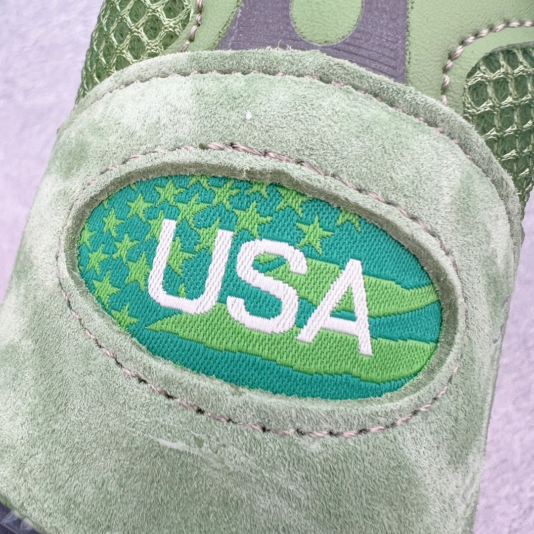 图片[12]-＃K版纯原 New Balance U993GW 新百伦NB993总统复古慢跑鞋 绿色 鞋身以网眼鞋面结合同色系优质麂皮革构成，鞋舌处点缀 New Balance Made In USA 同色系刺绣标识，彰显鞋款身份。鞋侧点缀银色 \\\”993\\\” 字样，丰富鞋身设计的同时，构建时尚外观。鞋款搭载 ABZORB 缓震系统，通过缓冲和抗压性的结合来吸收冲击力，舒适功能升级。同时搭配泛黄做旧中底，打造丰富层次感，缔造出色复古韵味。尺码：36 37 37.5 38 38.5 39 40 40.5 41.5 42 42.5 43 44 44.5 45-选品中心