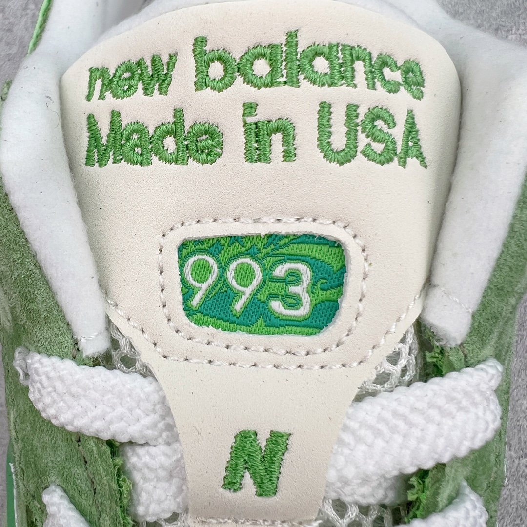 图片[14]-＃K版纯原 New Balance U993GW 新百伦NB993总统复古慢跑鞋 绿色 鞋身以网眼鞋面结合同色系优质麂皮革构成，鞋舌处点缀 New Balance Made In USA 同色系刺绣标识，彰显鞋款身份。鞋侧点缀银色 \\\”993\\\” 字样，丰富鞋身设计的同时，构建时尚外观。鞋款搭载 ABZORB 缓震系统，通过缓冲和抗压性的结合来吸收冲击力，舒适功能升级。同时搭配泛黄做旧中底，打造丰富层次感，缔造出色复古韵味。尺码：36 37 37.5 38 38.5 39 40 40.5 41.5 42 42.5 43 44 44.5 45-选品中心