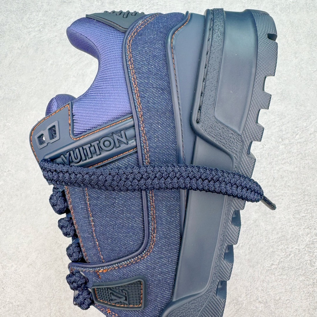 图片[7]-💰500 ＃GD广顶 Louis Vuitton Trainer Maxi路易威登时装走秀运动时尚板鞋 小胖丁面包鞋 外贸零售特供批次 2023全新纸板数据 印花高频效果碾压市面 市售天花板产物 耗时半年巨作 全套原厂新版原纸板楦头开发 原厂特供皮料加持 市场所有版本中综合最强的货品 GD实力大厂出品 全网最全配色更新最快 最成熟的做工稳定的品控 完美鞋型超高的清洁度 零毛边线头瑕疵 全套原楦原纸版原鞋开模 全网最具灵魂的版型 正确原装黄色鞋盒 正确中底印花 鞋面印花3D高频深度立体 全鞋电脑针车 紧密相连 针距密度一致 环保乳胶注塑鞋垫 厚度脚感还原原版 皮面裁剪部位 统一油边封口工艺 原装橡胶大底含胶量大底组合零偏差 专柜全套包装 防尘袋 说明书 质保卡 男女鞋 尺码：35 36 37 38 39 40 41 42 43 44 45 编码：by5936070-运动鞋