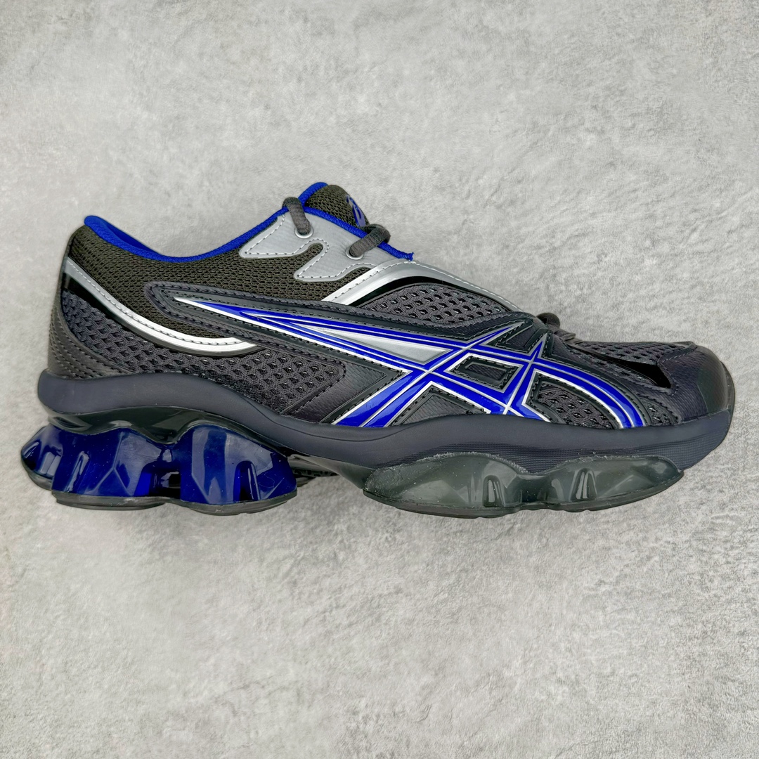 💰220 ＃HK纯原 ASICS Gel-Quantum Kinetic 亚瑟士量子动能系列轻量全掌硅胶缓震休闲运动跑步鞋 ASICS以其独特匠心与科技魅力持续在运动鞋领域掀起新风尚今春二月GEL-Quantum Kinetic系列再度破茧而出携两款全新配色震撼回归倾力演绎运动潮流的无限可能 凝聚了卓越的科技创新与深厚的设计底蕴搭载先进的GEL缓震科技将每一次冲击力转化为平稳推进的动力为你提供前所未有的舒适体验与卓越的缓震保护性能 巧妙融合时尚元素与运动美学无论在街头还是赛道诠释不同情感与态度彰显独一无二的时尚运动风格尺码：36 37 37.5 38 39 39.5 40 40.5 41.5 42 42.5 43.5 44 44.5 45 编码：by2936090-运动鞋