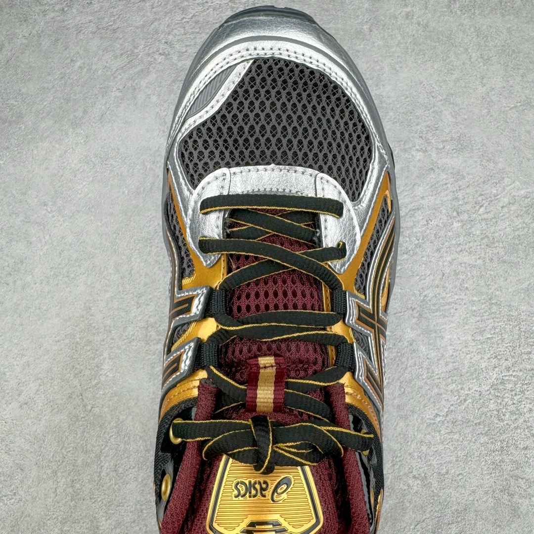 图片[4]-💰220 ＃HK纯原 ASICS Gel-Quantum Kinetic 亚瑟士量子动能系列轻量全掌硅胶缓震休闲运动跑步鞋 ASICS以其独特匠心与科技魅力持续在运动鞋领域掀起新风尚今春二月GEL-Quantum Kinetic系列再度破茧而出携两款全新配色震撼回归倾力演绎运动潮流的无限可能 凝聚了卓越的科技创新与深厚的设计底蕴搭载先进的GEL缓震科技将每一次冲击力转化为平稳推进的动力为你提供前所未有的舒适体验与卓越的缓震保护性能 巧妙融合时尚元素与运动美学无论在街头还是赛道诠释不同情感与态度彰显独一无二的时尚运动风格尺码：36 37 37.5 38 39 39.5 40 40.5 41.5 42 42.5 43.5 44 44.5 45 编码：by2936090-运动鞋